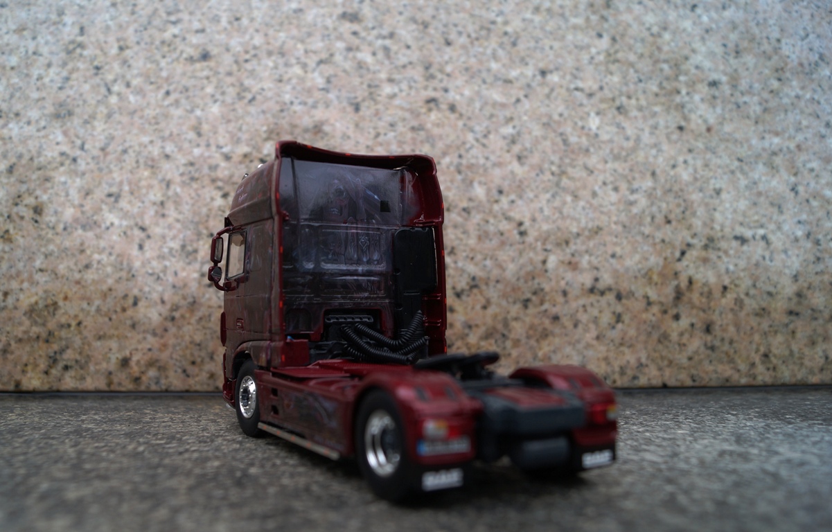 01-2753 -WSI -DAF XF SUPER SPACE CAB 2 achs Zugmaschine  "Roland Graf"