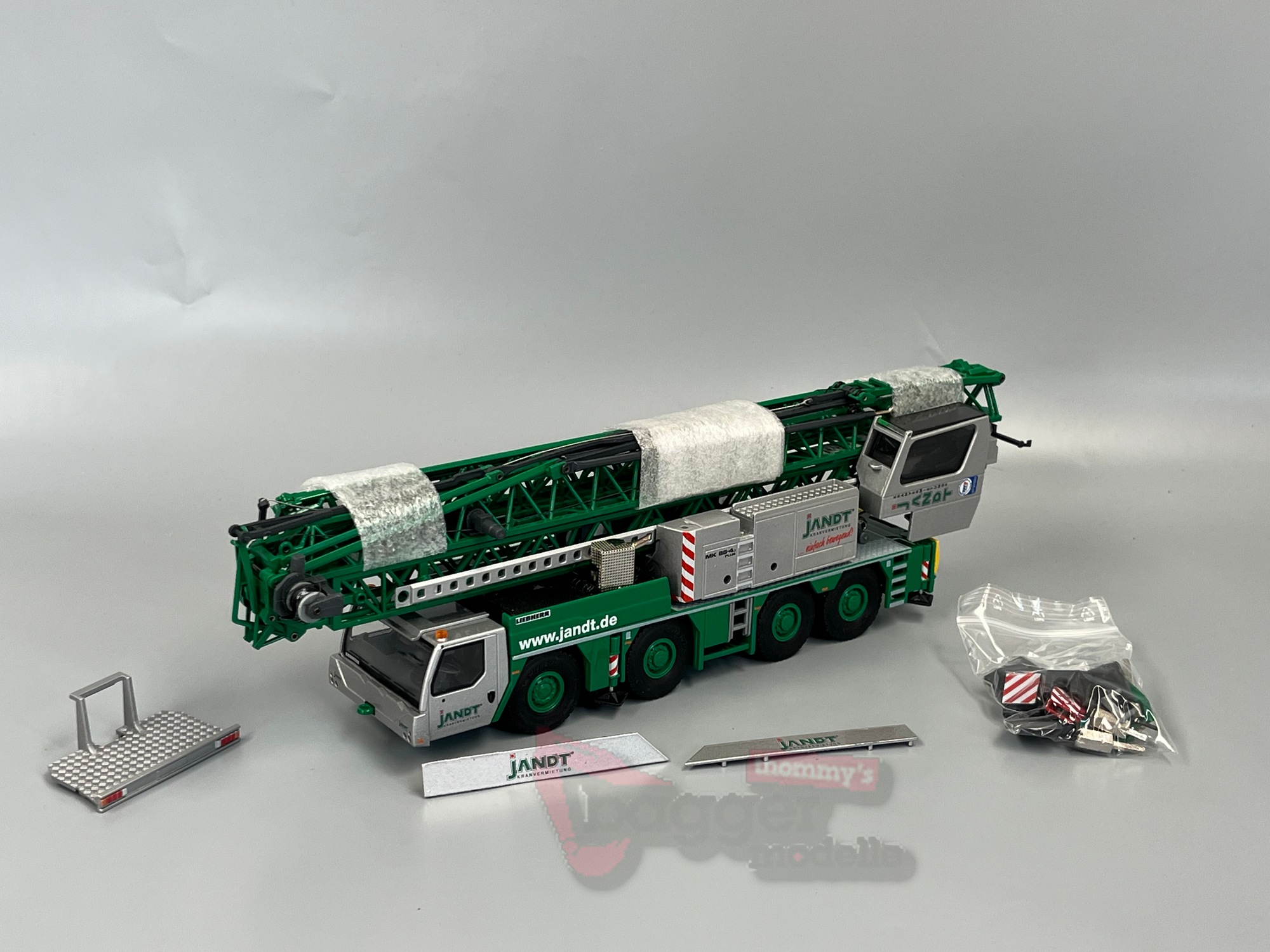 2123-19 -Conrad - Liebherr MK 88-4.1 Mobilbaukran "JANDT"
