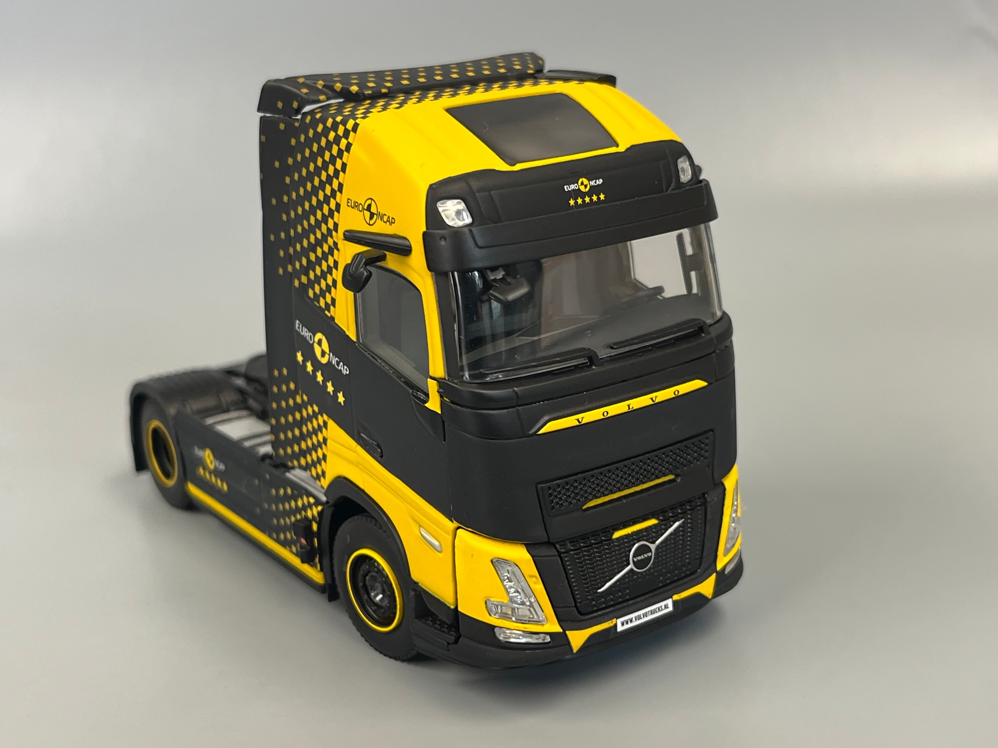 04-2253 -WSI - Volvo FH Aero GL XL 2achs Zugmaschine "Premium Line "SE