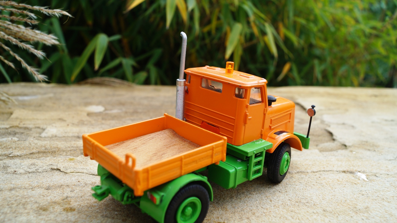 Kaelble 2achs Zugmaschine mit Ladepritsche