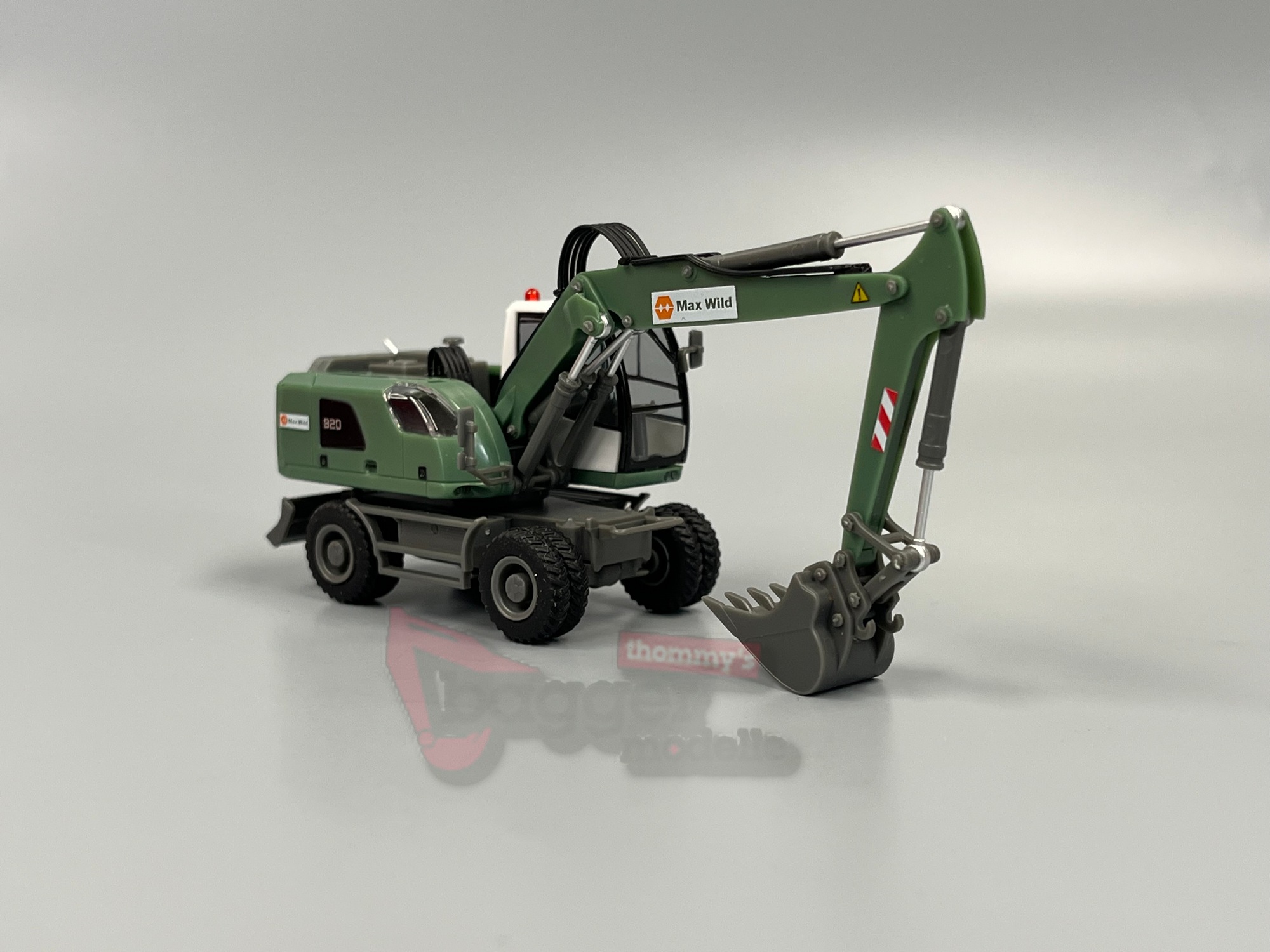 318303- Herpa - Liebherr A920 Mobilbagger  "Max Wild" 