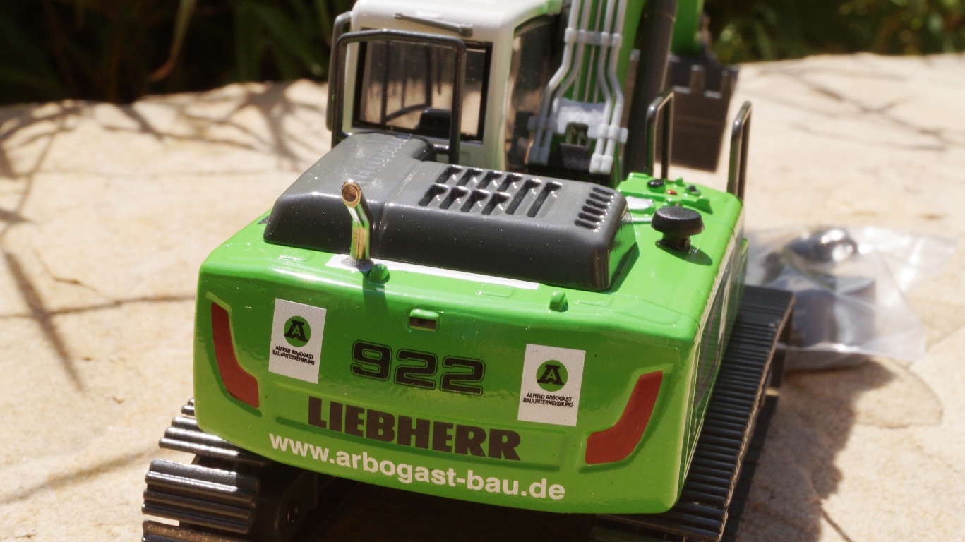 2948-3 -Conrad - Liebherr R 922 Kettenbagger mit Löffel und Zweischalengreifer "Arbogast"