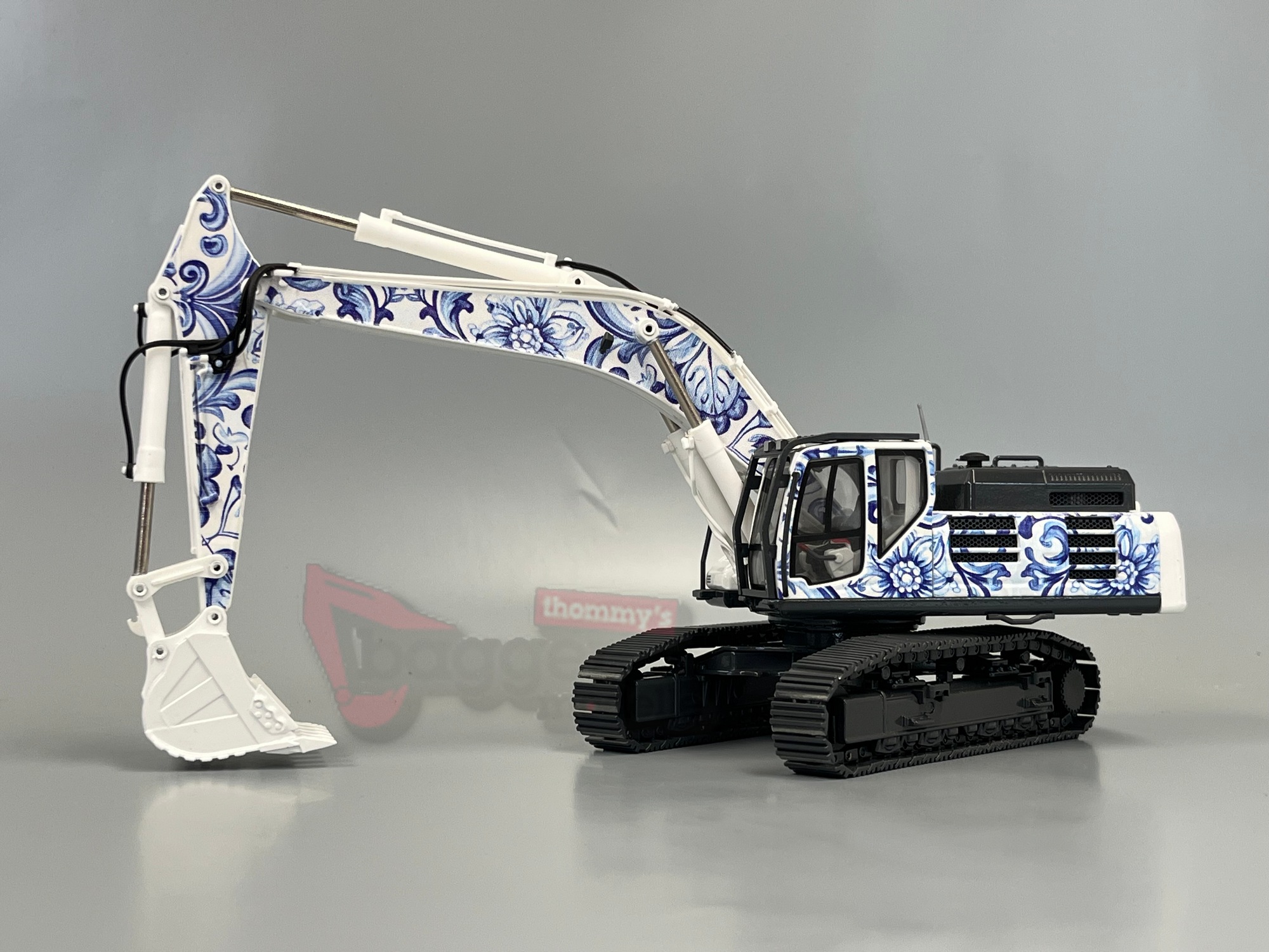 2210-8 -Conrad - Kobelco SK500LC Raupenbagger "DELFT BLUE"