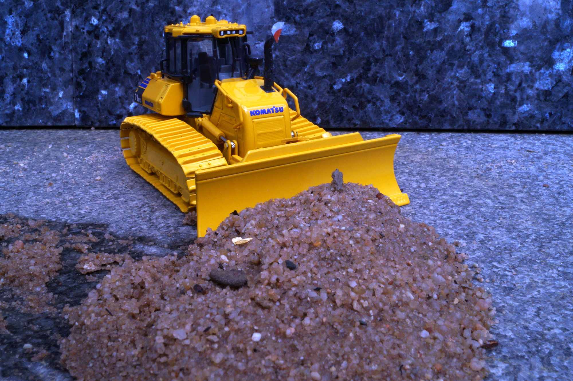 503425 - First Gear - KOMATSU Raupe D71PXi-24