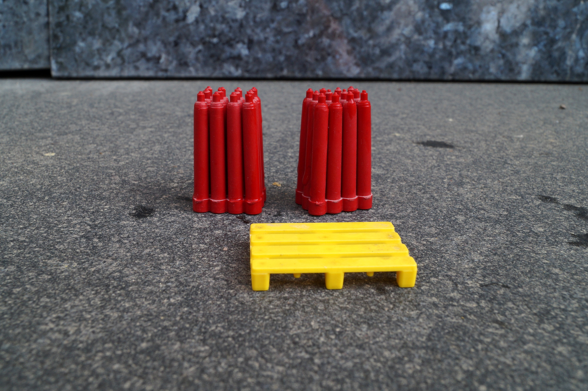 Zubehör 2x Gasflaschen mir Palette