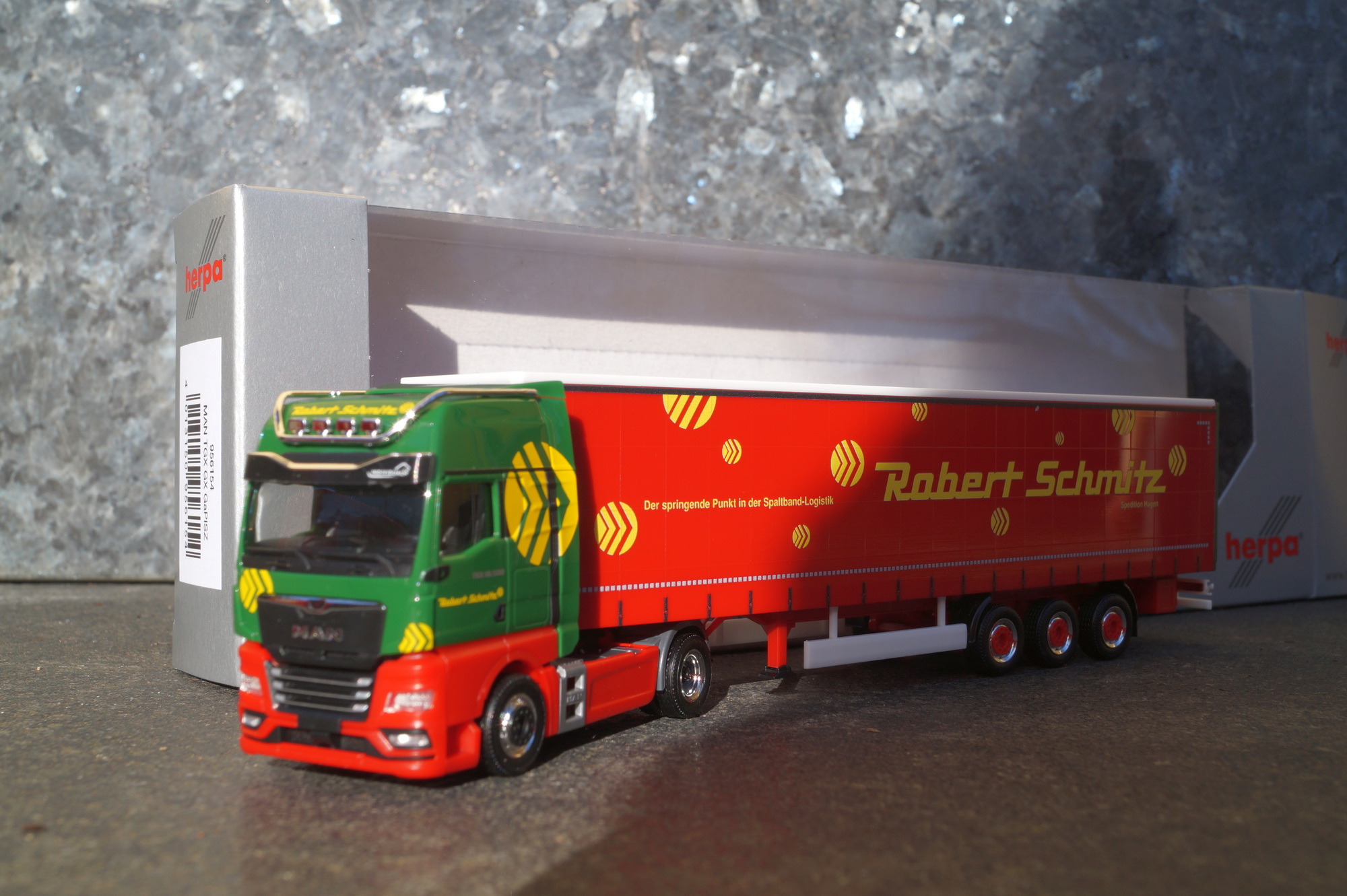 956154 - Herpa - MAN TGX GX Individual Gardinenplanen Sattelzug " Robert Schmitz"