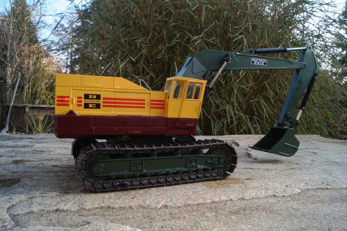 Bucyrus Erie  H40 Bagger mit grüner Schaufel