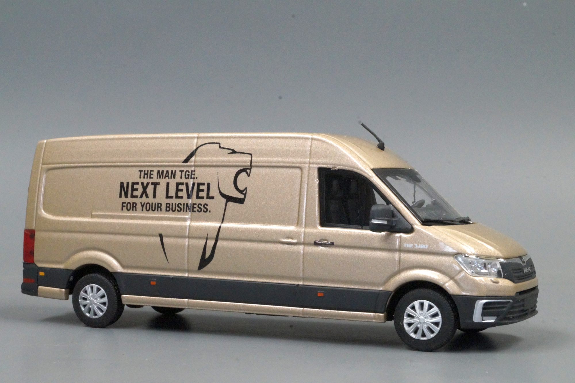 1615-17 - Conrad - MAN TGE Transporter "Next Level Edition"