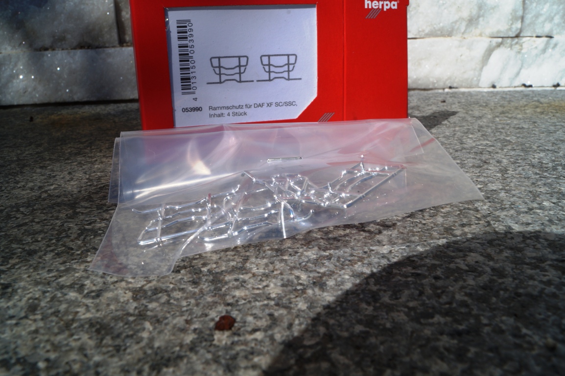 053990 - Herpa -Zubehör Rammschutz für DAF XF SC/SSC Zugmaschinen 4Stück