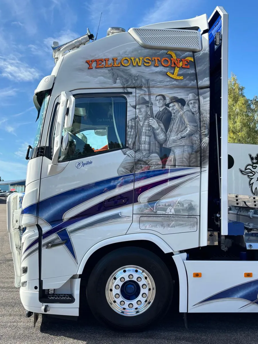 89618 - Tekno - Volvo FH05 Globetrotter XL 4-Achs-Holztransportzug "Felle Transport SE