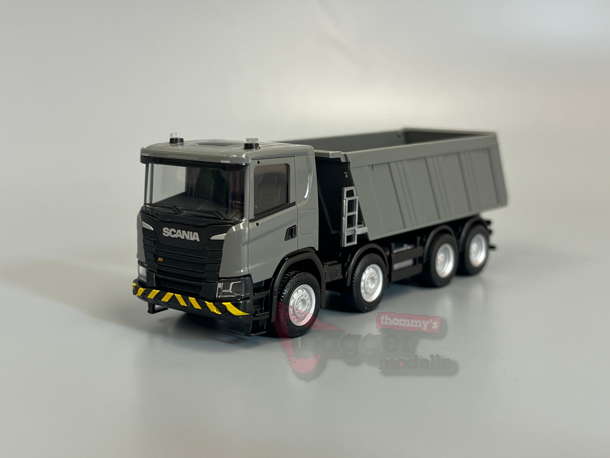 321402 -Herpa - Scania XT 17 Kipp-LKW 4achs, grau-gelb