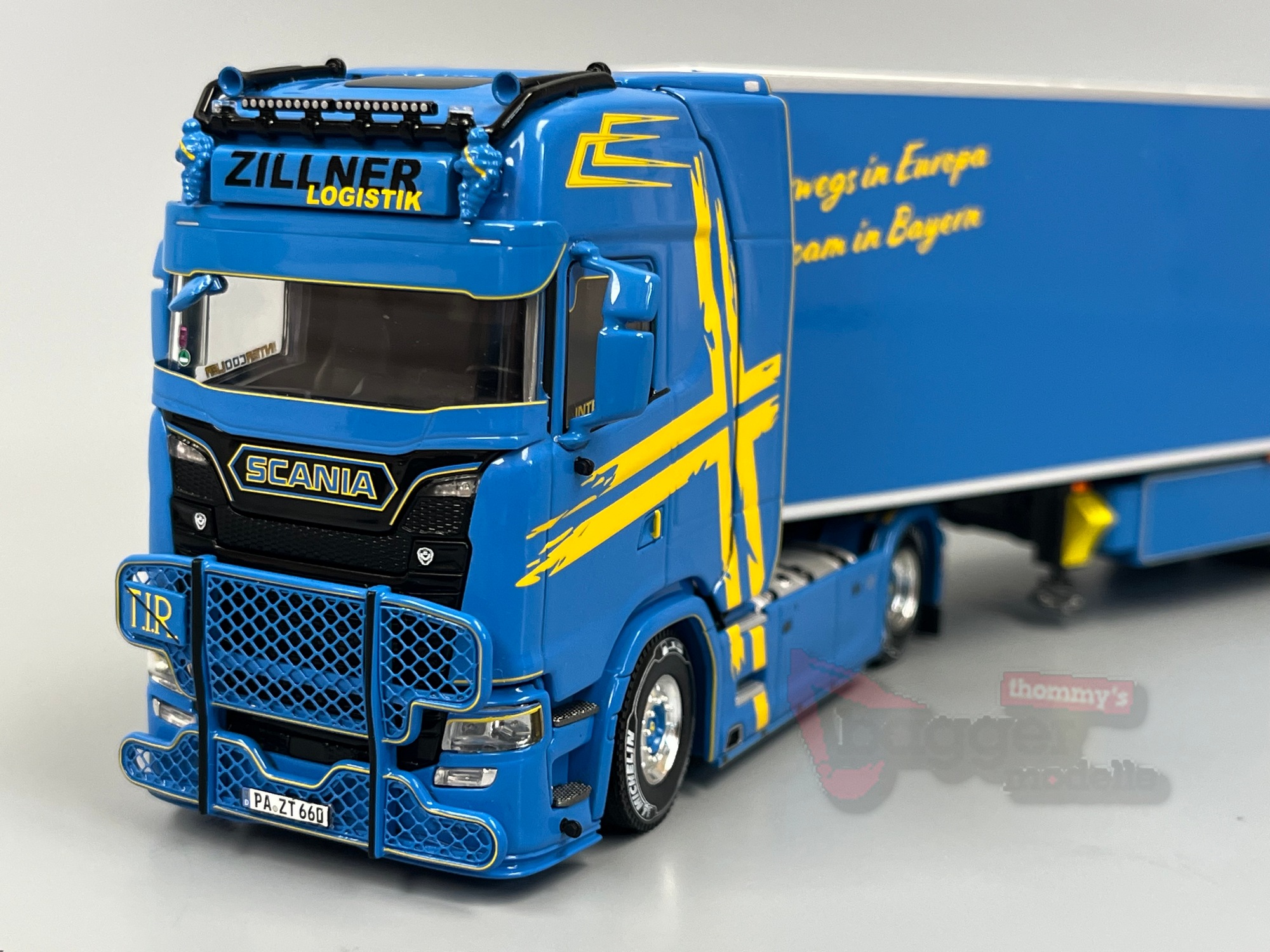 01-5207 - WSI - Scania S Highline CS 20H 4x2 Kühltransporter "Zillner" DE""