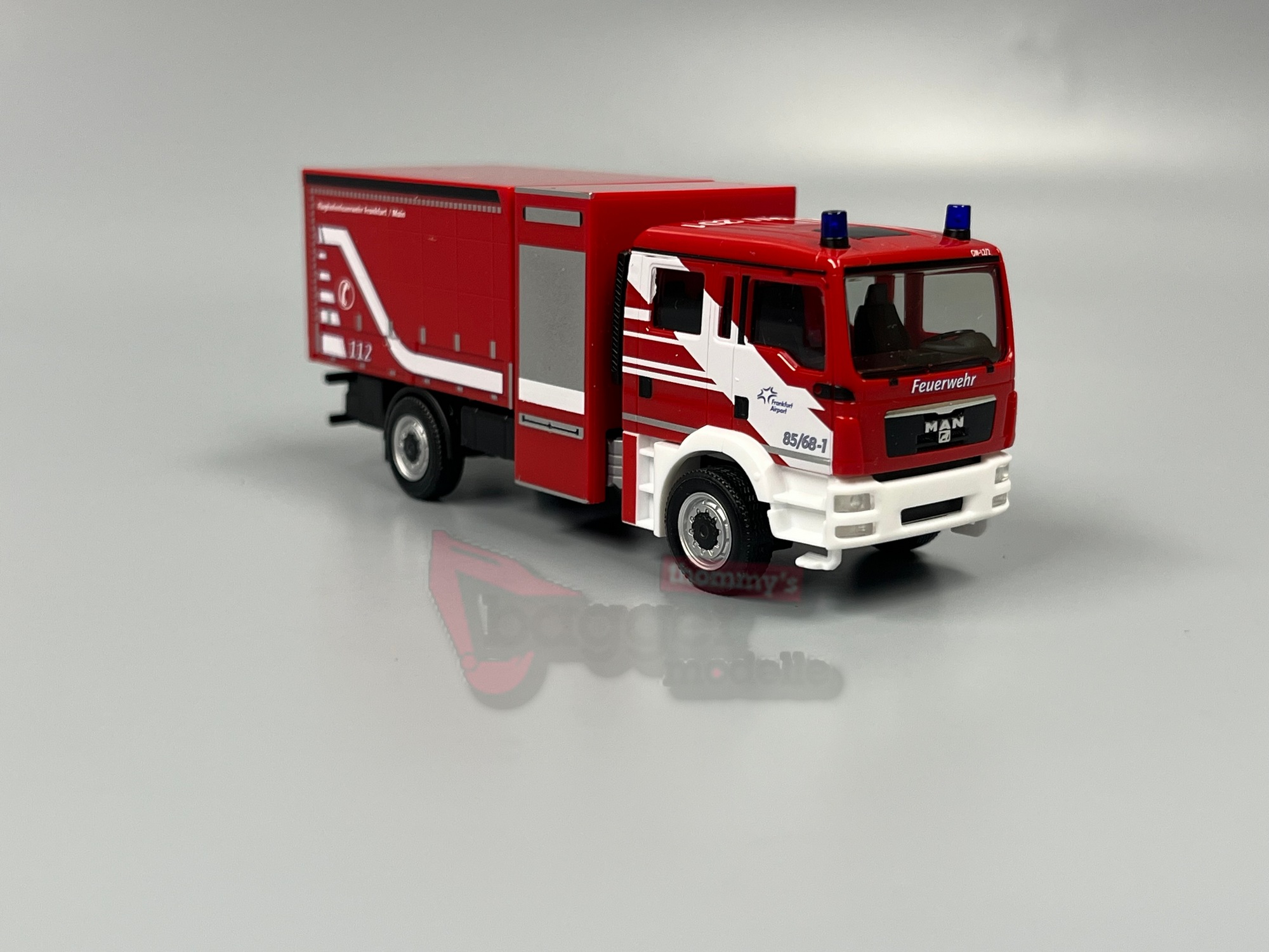 098861 - Herpa - MAN TGM Mehrzweckgerätewagen "MSGW) Fraport" Frankfurt - Feuerwehr