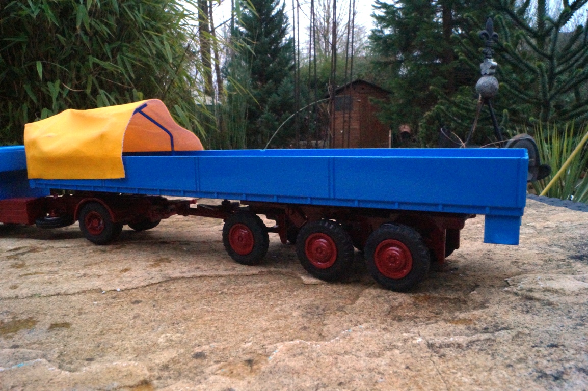 Henschel 2achs mit 3achs PritschenLKW und Plane  ZON Modell