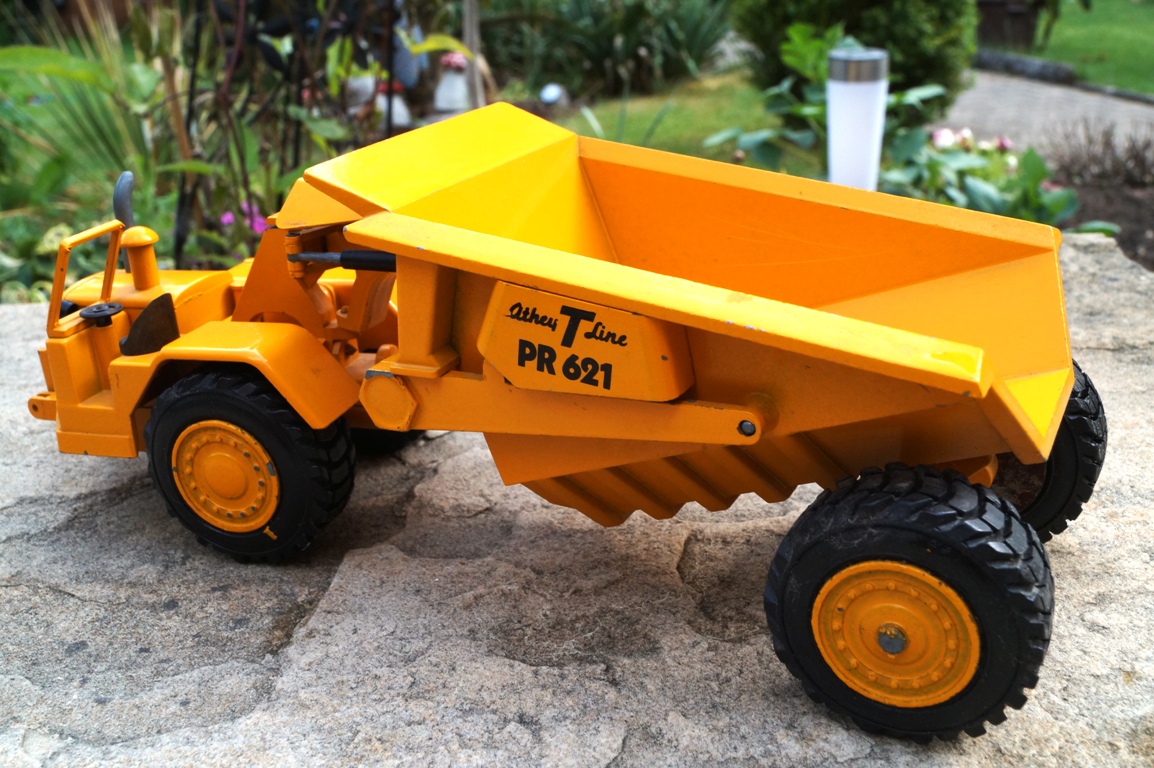 CAT PR 621 Schürfzug