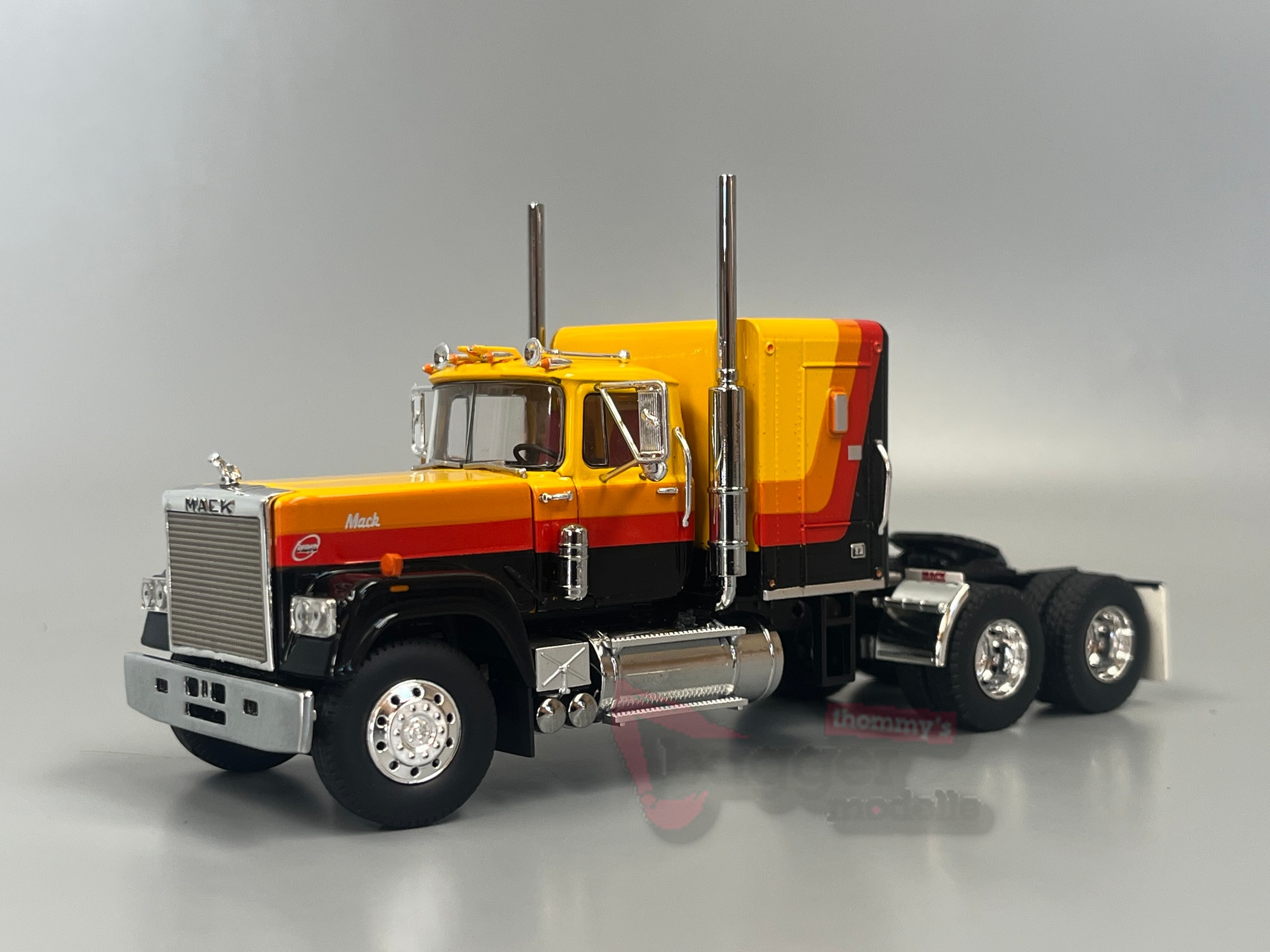 89357 - Tekno - MACK Super Liner 3achs Zugmaschine