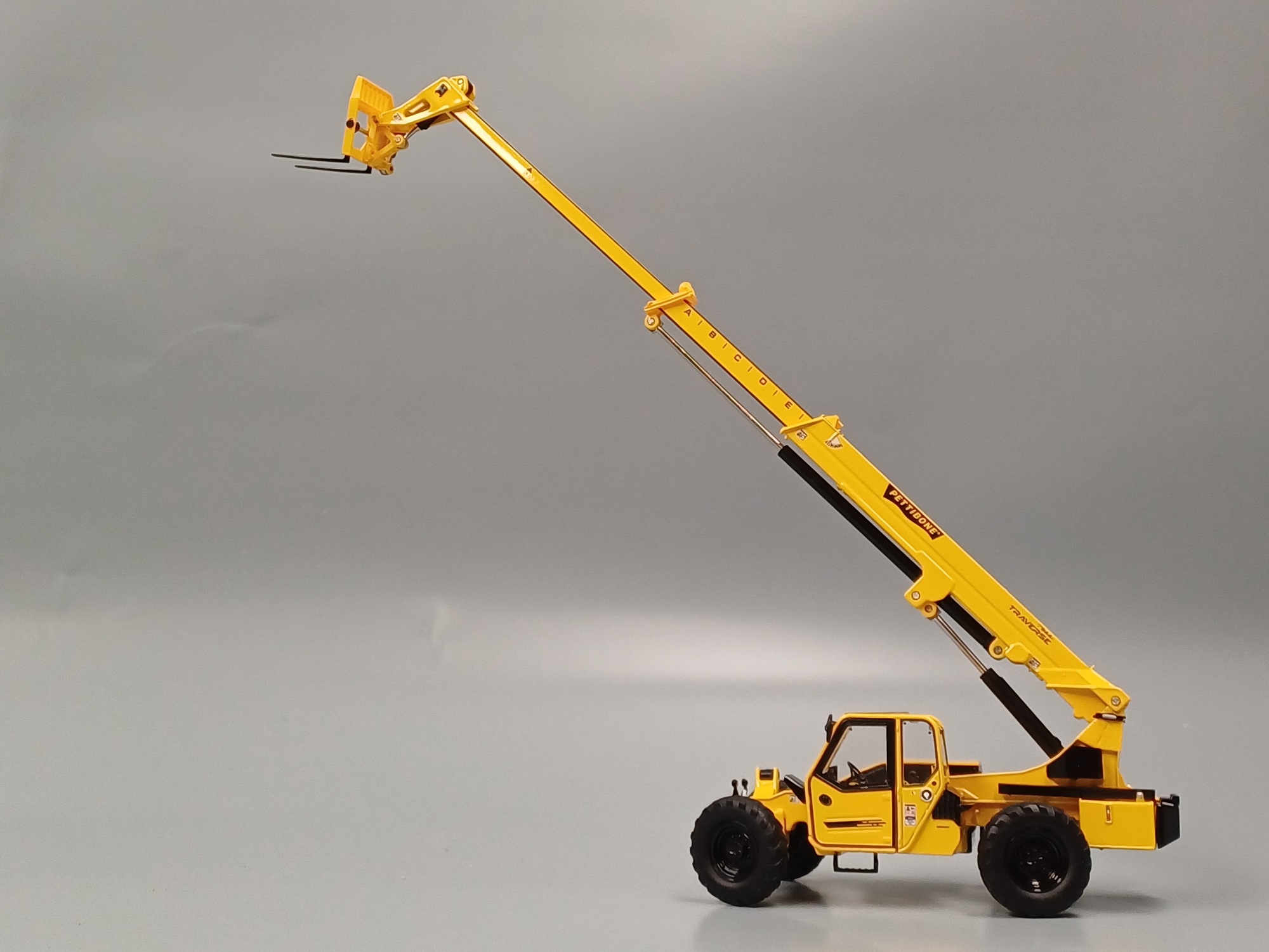 WB - Pettibone Telehandler Traverse T 944X