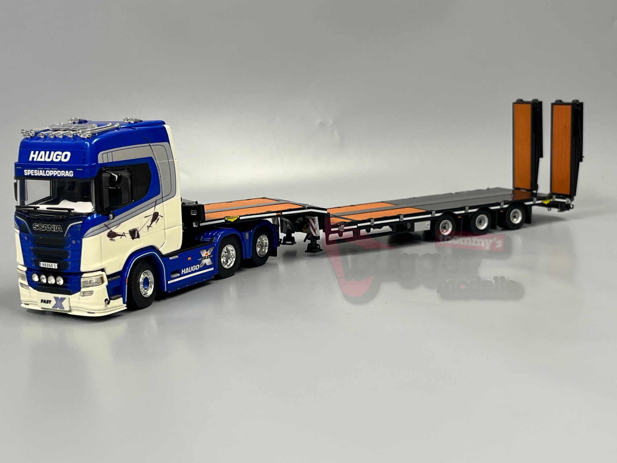 01-4974 - WSI - Scania S Highline CS20H 6x4 mit 3achs Tieflader und Auffahrrampen - Haugo - NO