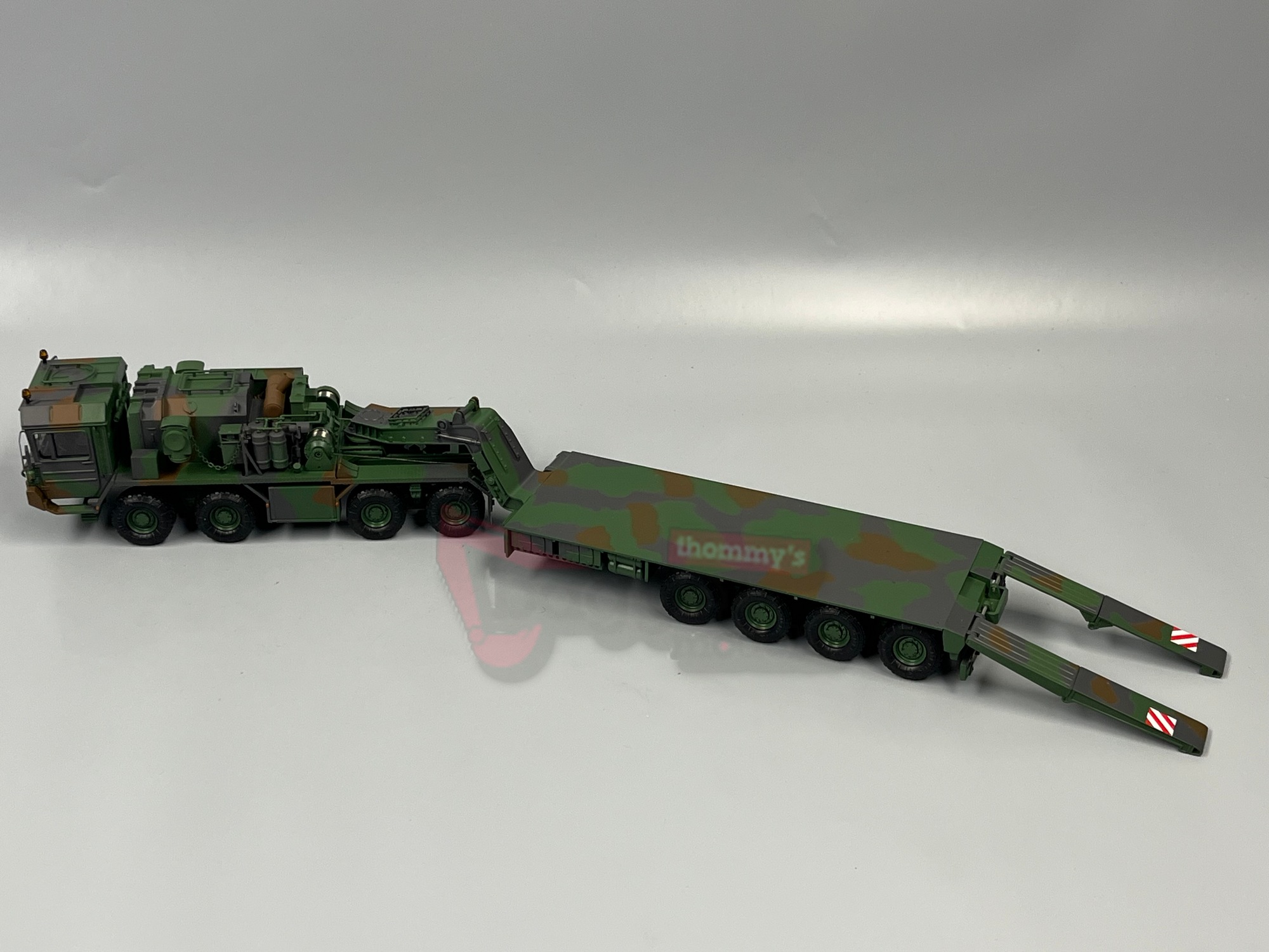 52-01 - KRANLAB - FAUN SLT-50 -2 mit 4achs Kässbohrer Tieflader - ELEFANT - Camouflage