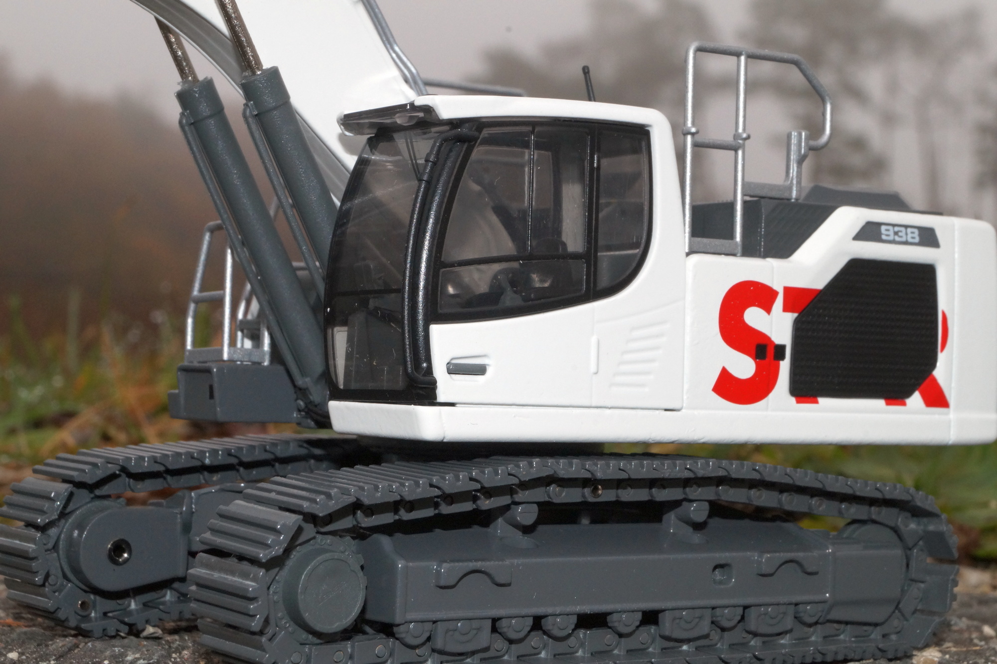 2215-15 -Thommys - Liebherr R 938 Hydraulikbagger "Strabag"