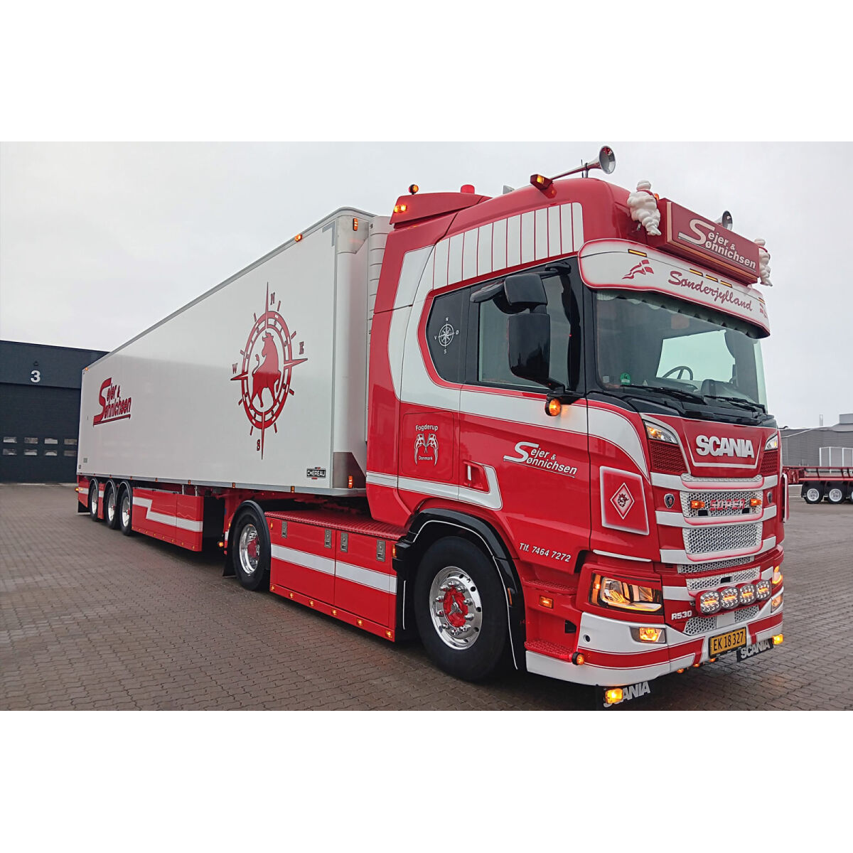01-5470 - WSI - Scania R Highline CR20H 4x2 mit 3achs Kühlkofferauflieger - Sejer&Sonnichsen - DK
