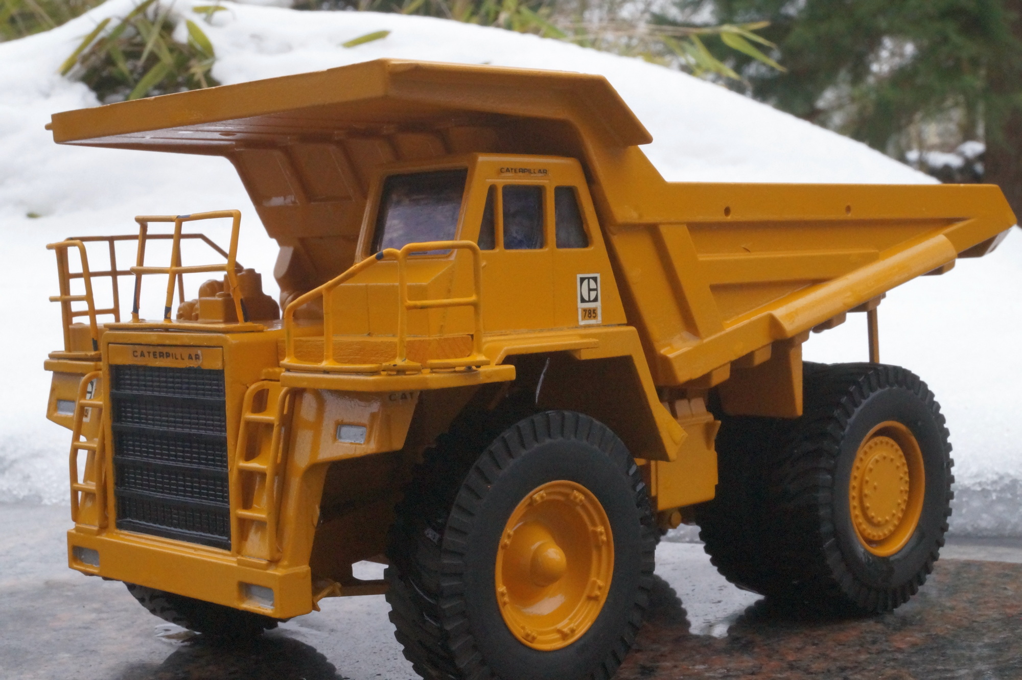 CAT 785 Muldenkipper Umbau einer Komatsu 785HD