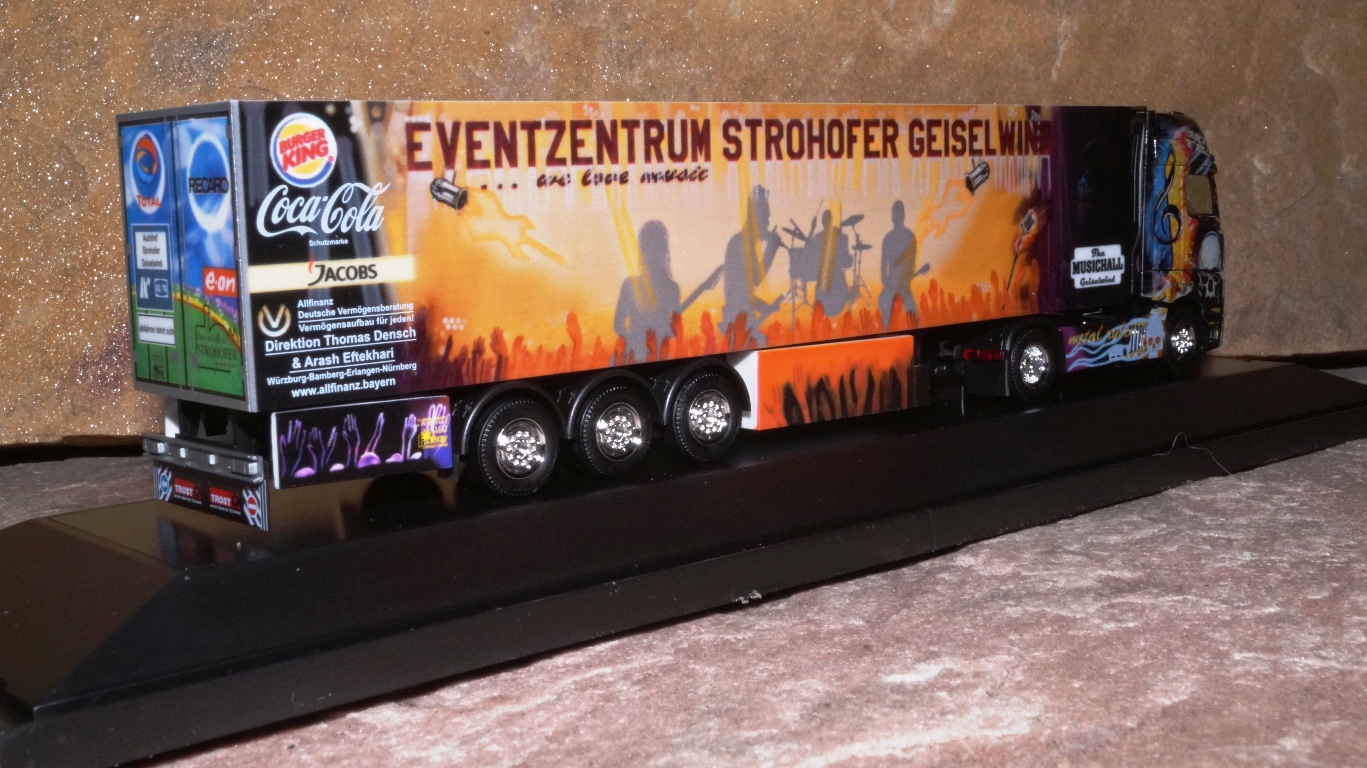 121651 - Herpa  -Mercedes Benz Actros Gigaspace  Kühlkoffer-Sattelzug " Autohof Strohofer Geiselwind" PC