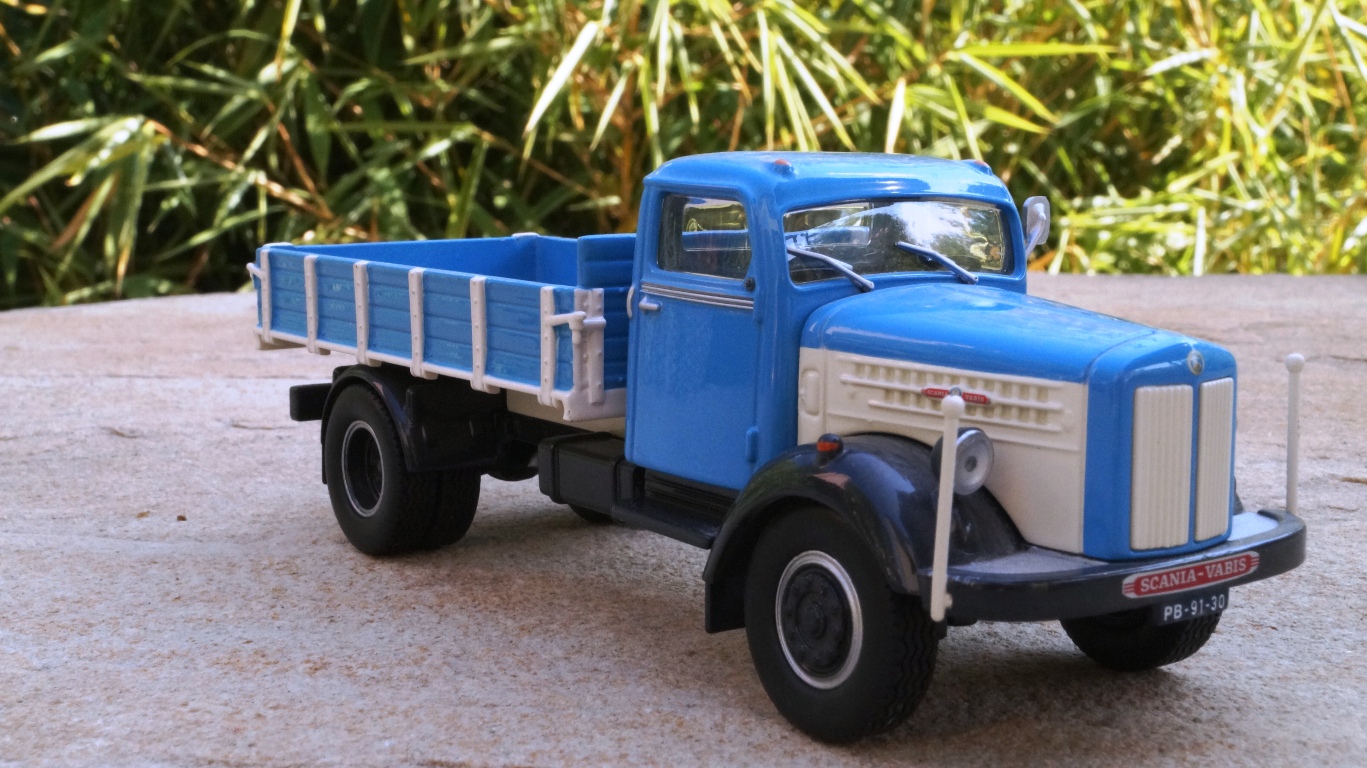 Scania L 60 mit Ladepritsche