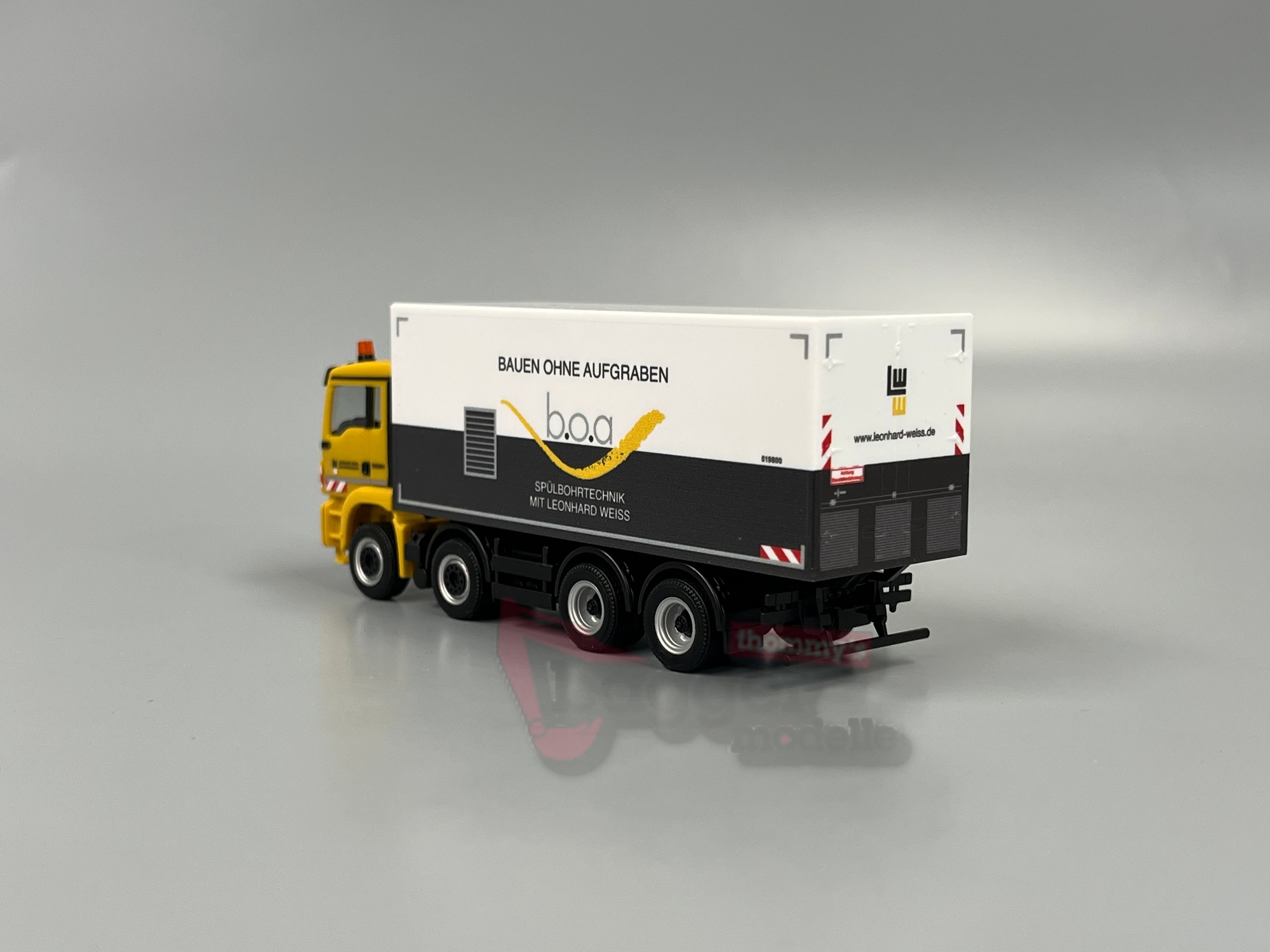 953655 - Herpa - MAN TGS M 8x4 Koffer-LKW "Leonhard Weiss / Bohrtechnik"