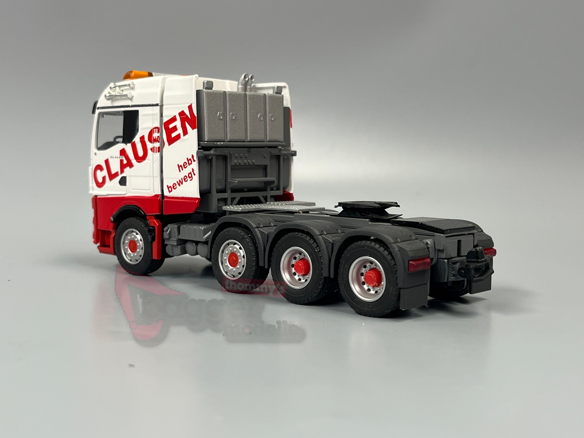 80001-2 - Conrad - MAN TGX GM Schwerlastzugmaschine 8x4   "CLAUSEN-BRIG"