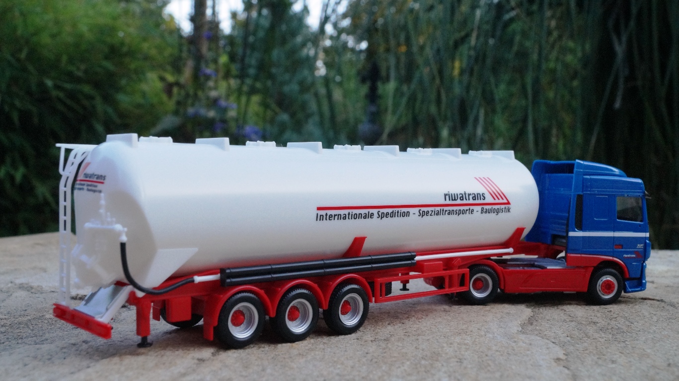 306058 - Herpa  - DAF XF SC Euro 6 ADR-Silo-Sattelzug "Riwatrans"