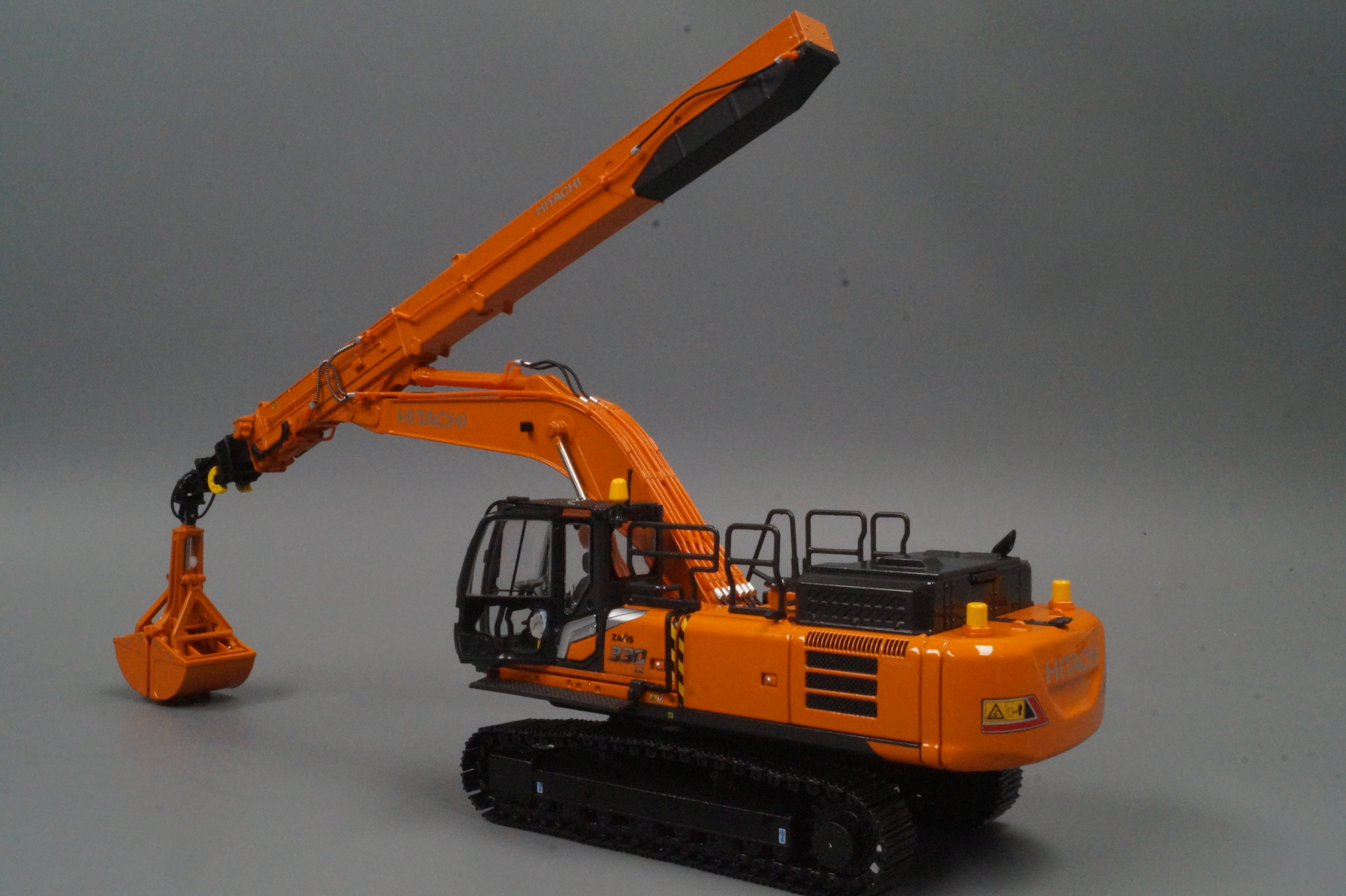 30143-3 -Replicars - HITACHI Bagger ZX330LC-7 mit Teleskopstiel