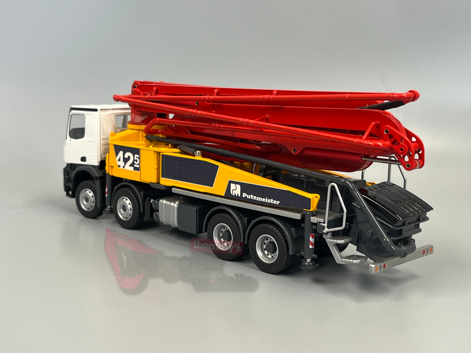 78199-6 - Conrad - Putzmeister  M42-5 RZ Betonpumpe auf  Mercedes-Benz AROCS  "Update"