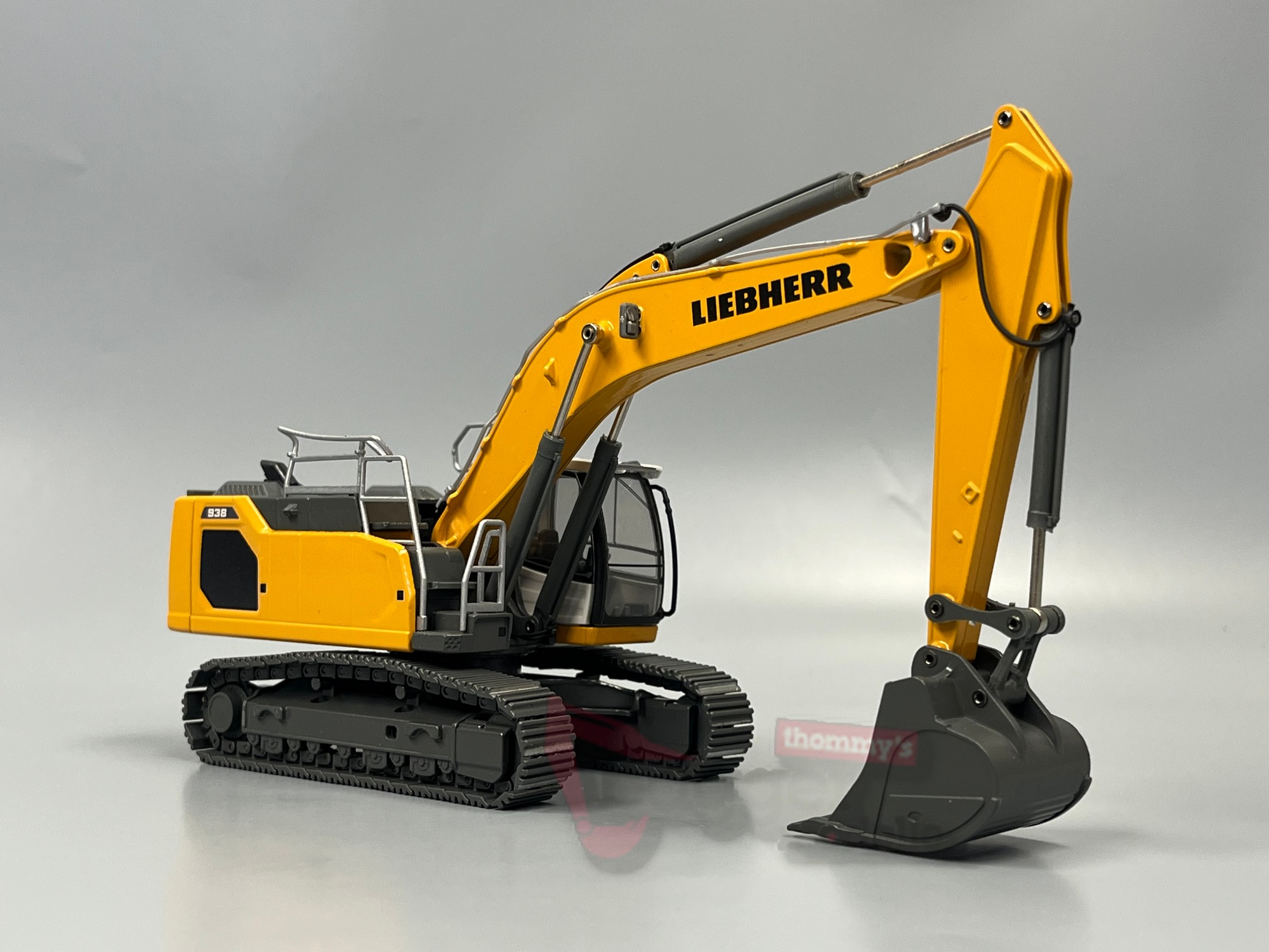 2215 - Conrad - Liebherr R 938V Hydraulikbagger