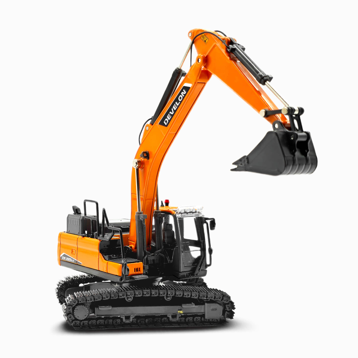 16-1040 -IMC - Develon DX 225 Kettenbagger