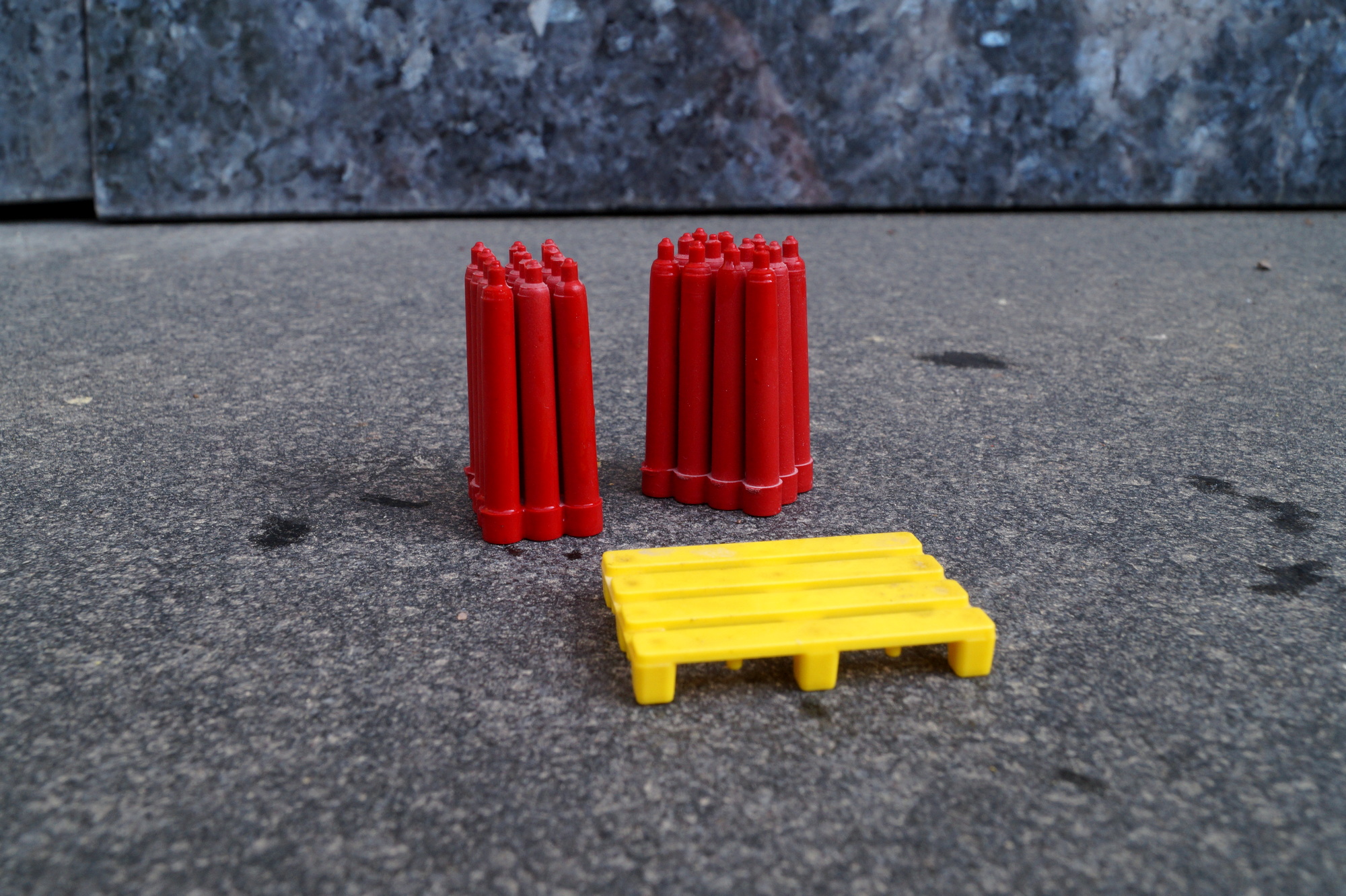 Zubehör 2x Gasflaschen mir Palette