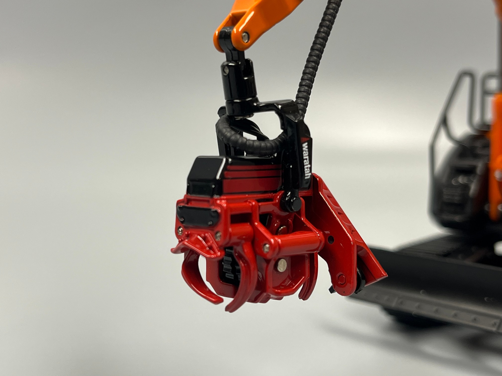 30147-1 -Replicars - Hitachi Kurzheckbagger ZX 135US-6 mit Prozessor