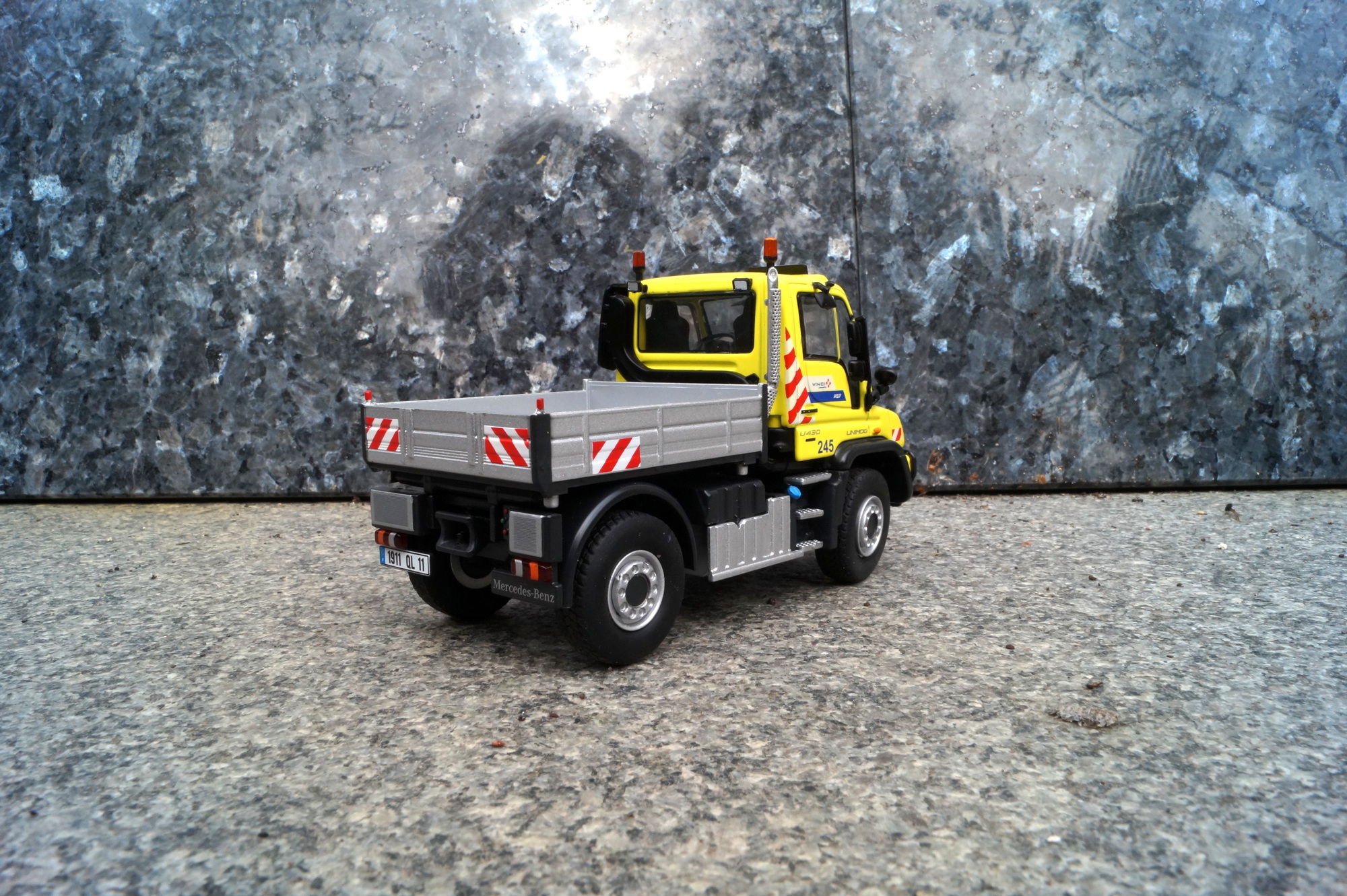 Mercedes Benz Unimog U 400  " Vinci"