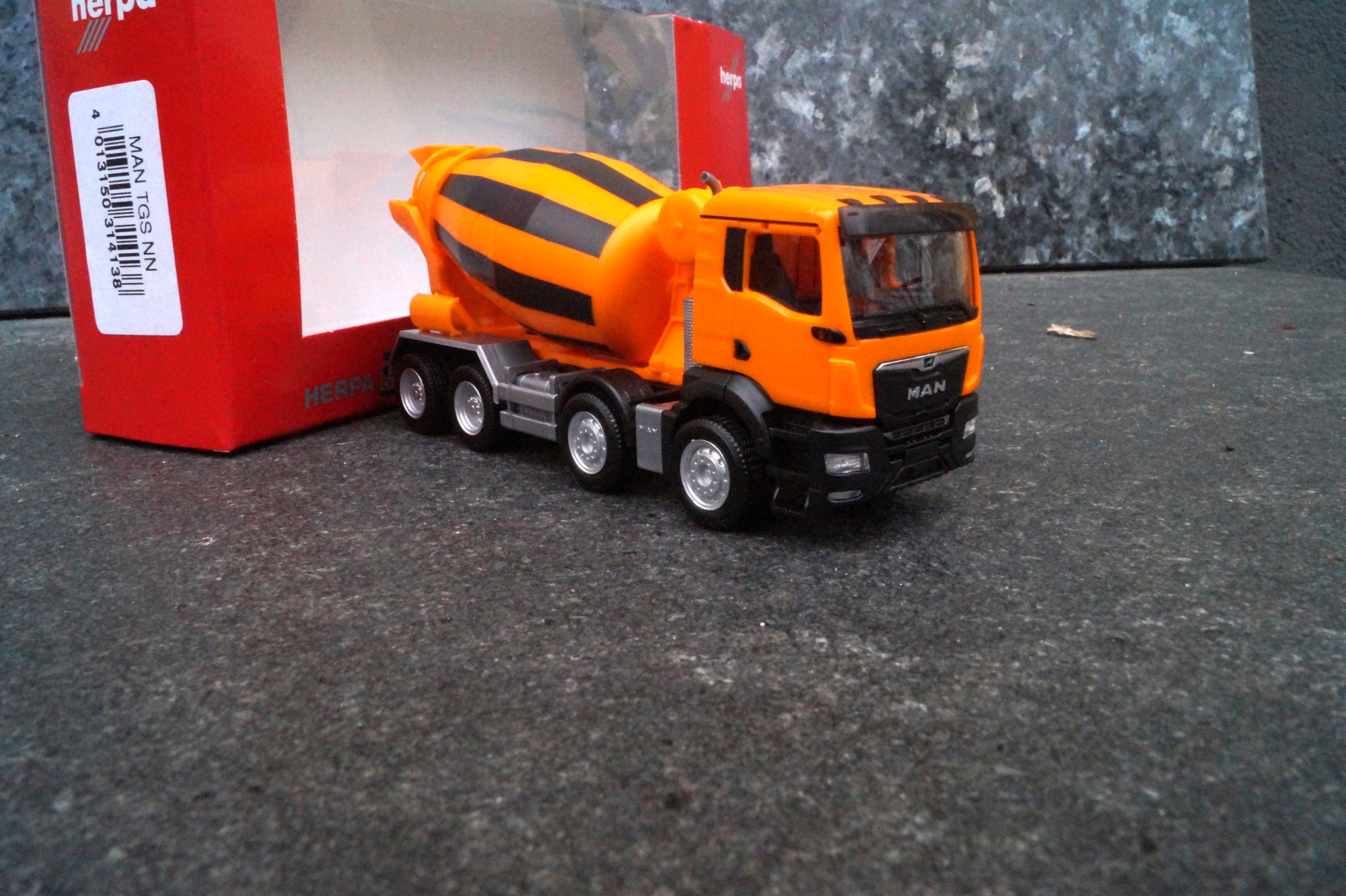 314138 - Herpa -MAN TGS NN Betonmischer-LKW 4-achs, kommunalorange