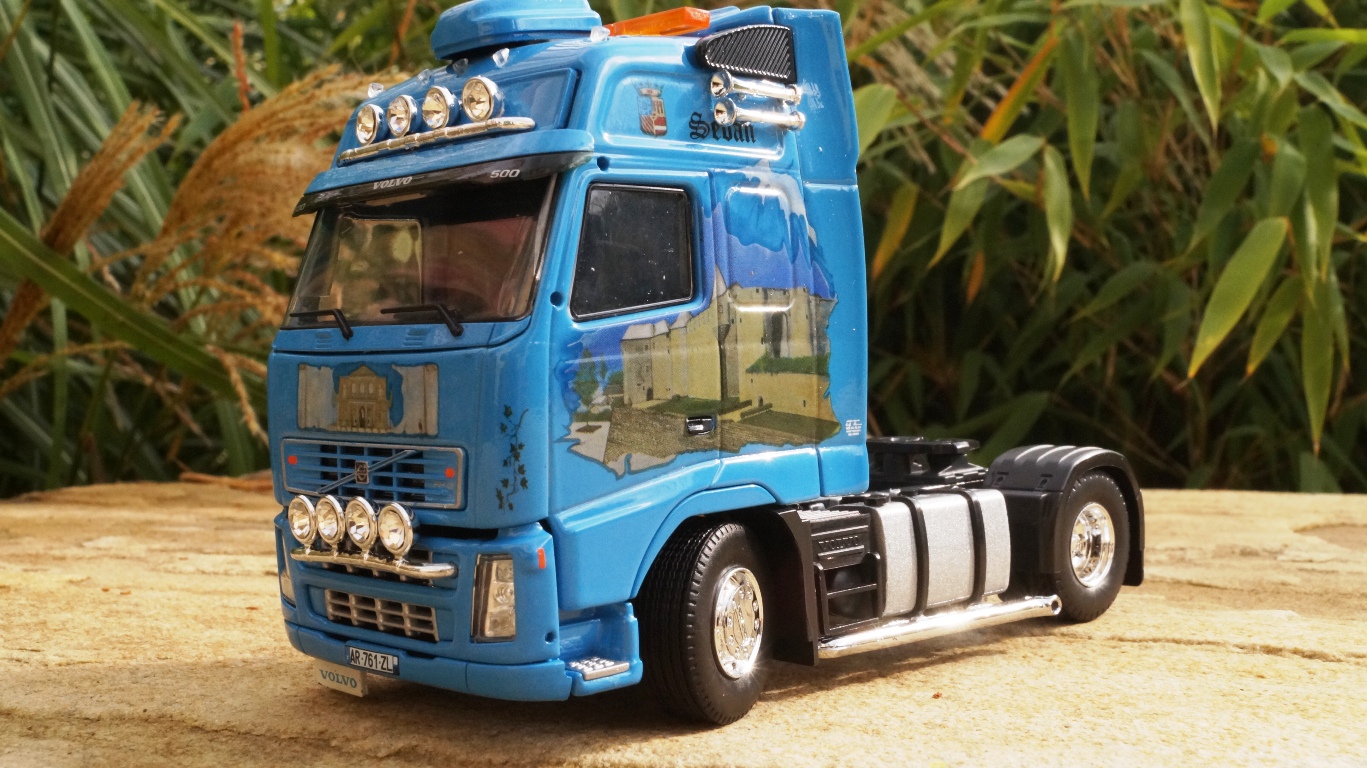 67631 - Tekno -Volvo FH GL XL Zugmaschine "JP Traction"