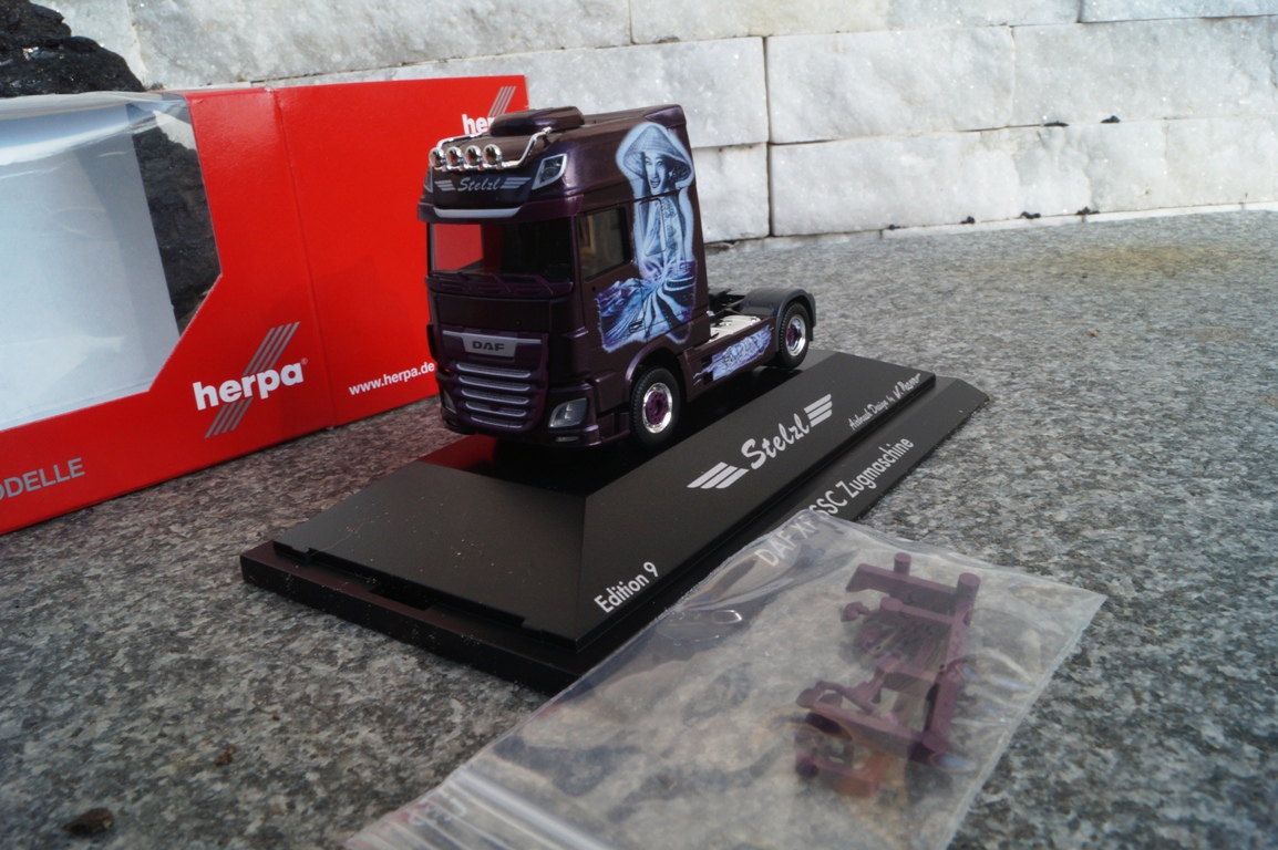 110938 - Herpa -DAF XF SSC Euro 6 facelift Zugmaschine "Stelzl"