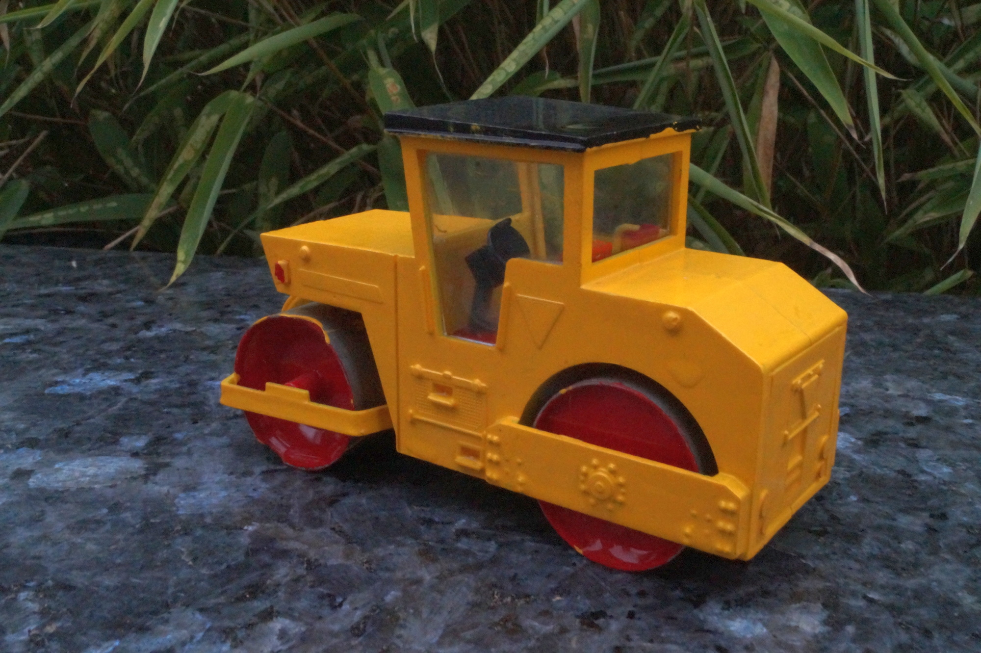 Walze ABB Kunstoffmodell Lackfehler