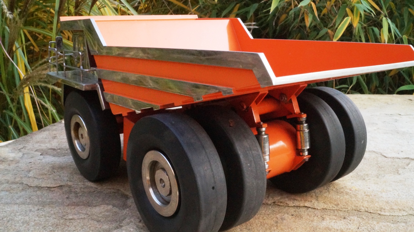 Belaz Gena 3 Muldenkipper