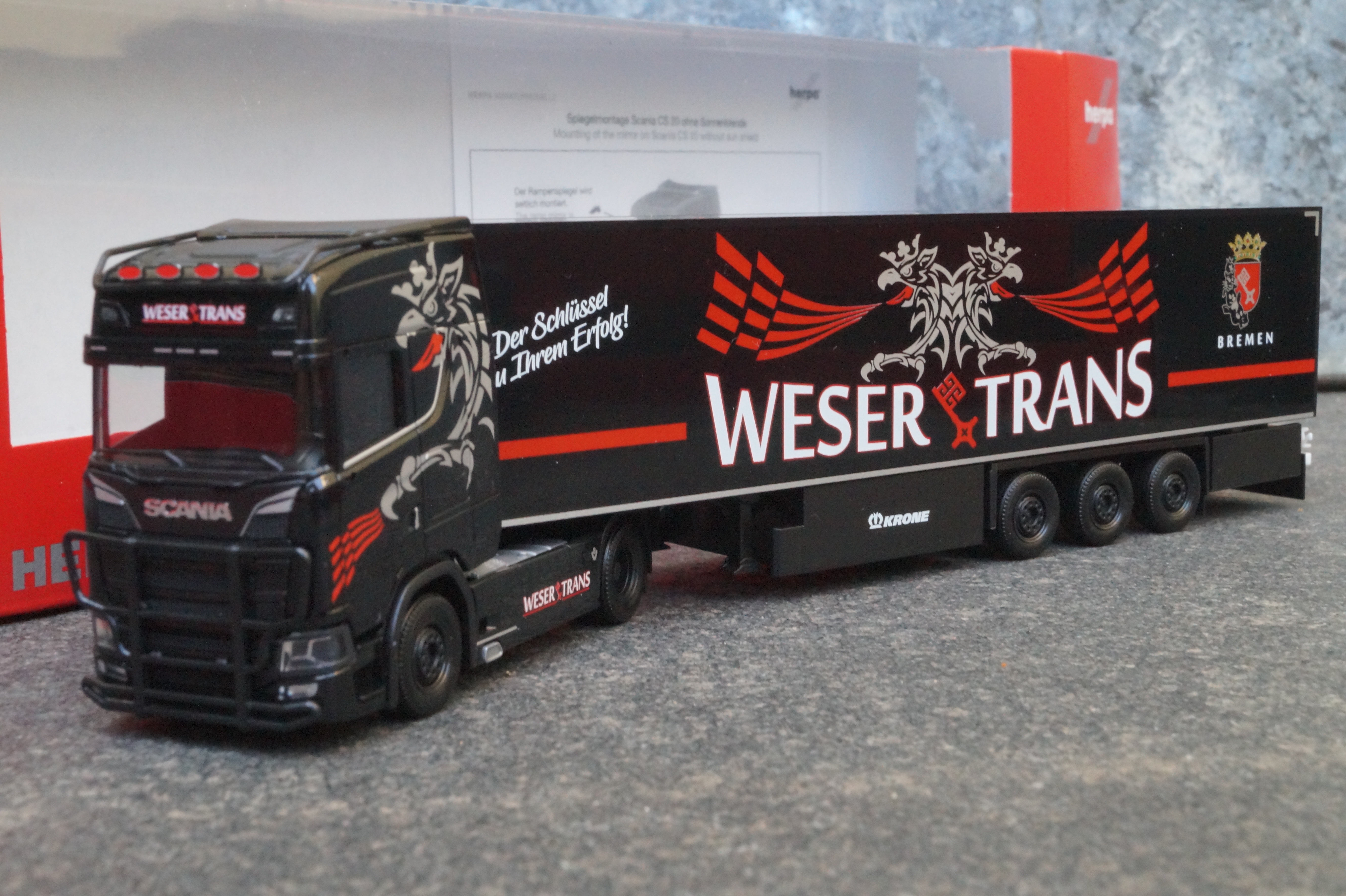 317665 - Herpa - Scania CS20 HD Kühlkoffer-Sattelzug "Weser-Trans Bremen"