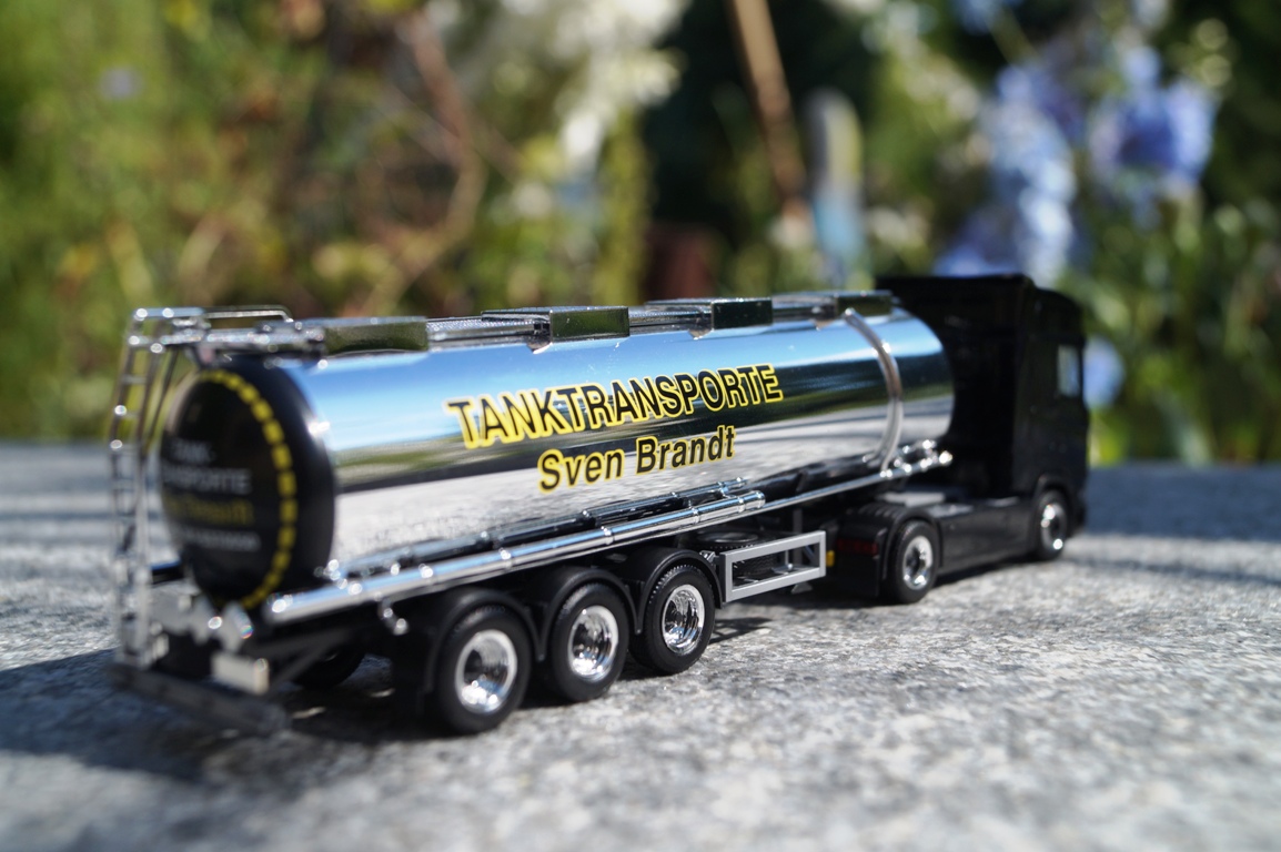 932684 - Herpa -Scania CS Highline Chromtank-Sattelzug "Sven Brandt Transporte"