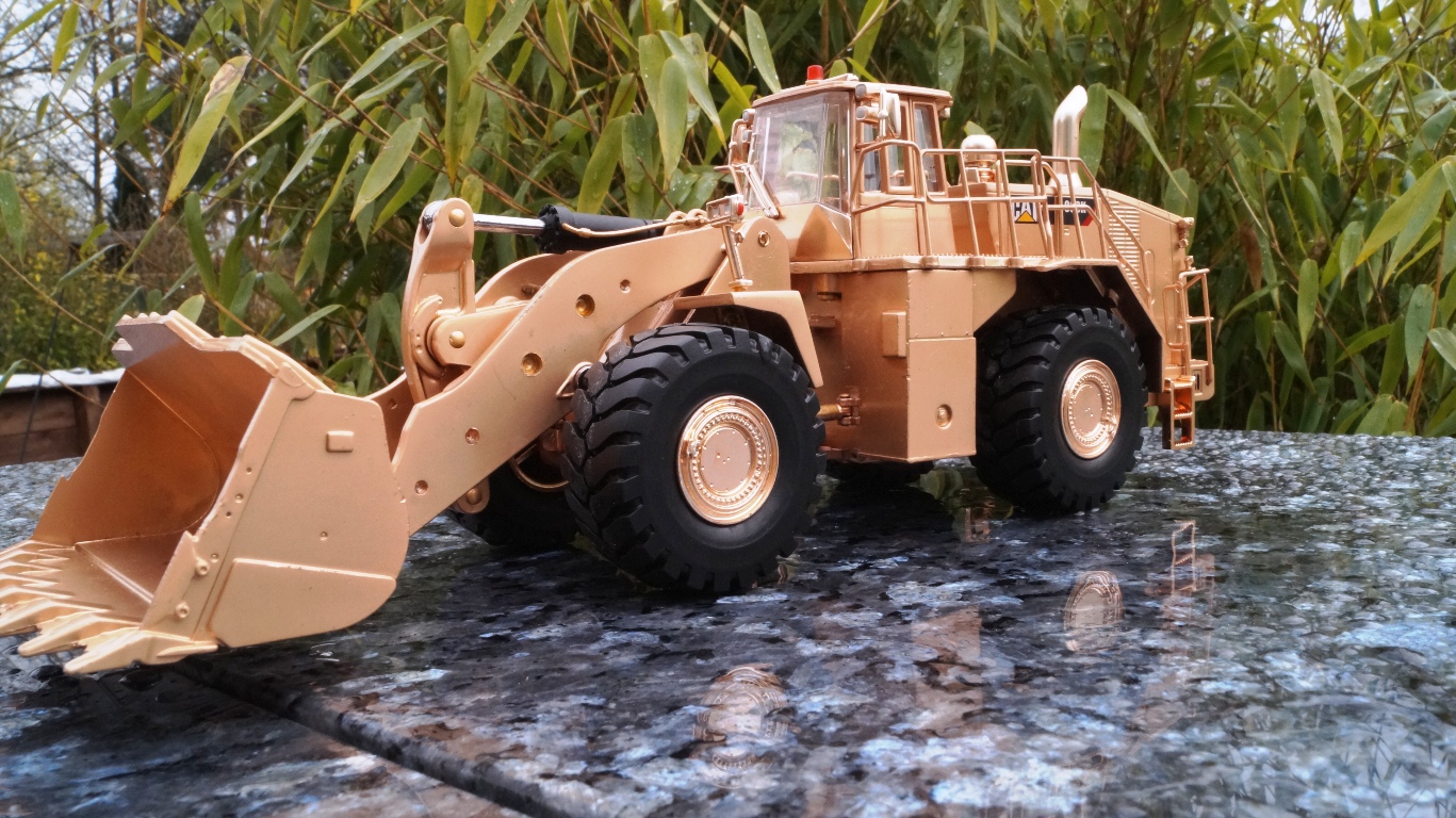 CAT 988K Radlader Chrom"