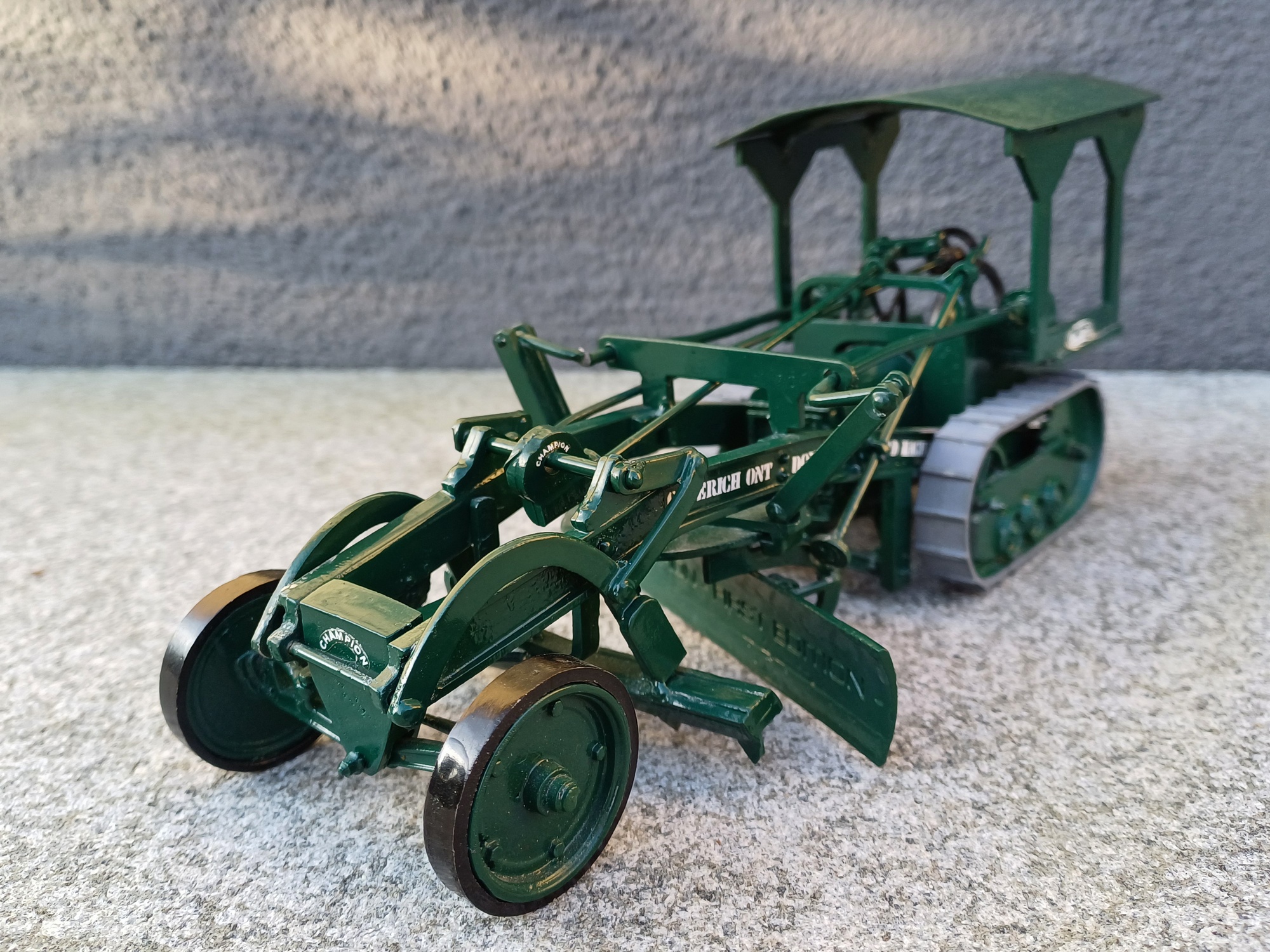 Champion Grader mit Kettenlaufwerk  Dominion Road Maschinery Co LETD