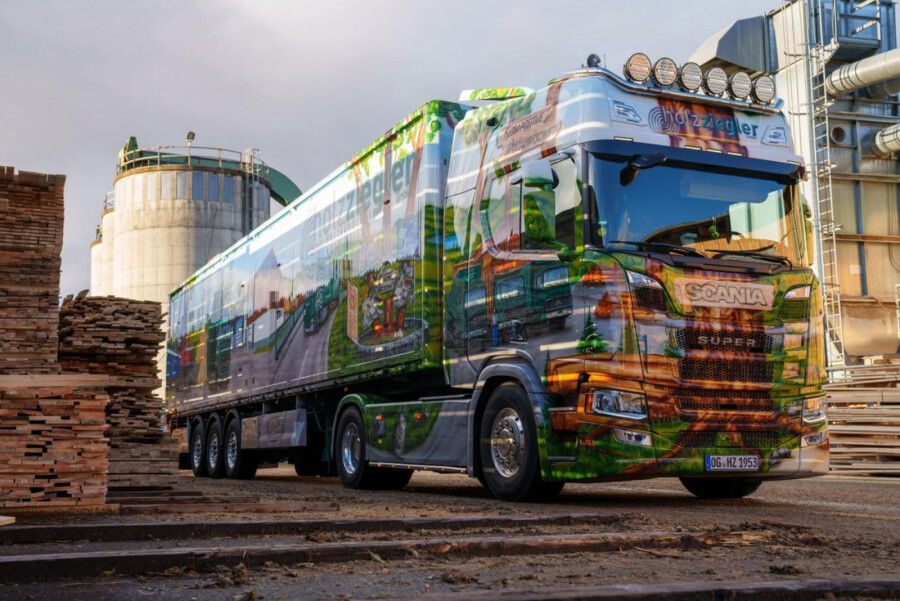 01-5490 - WSI - Scania S Highline CR20 4x2 mit 3achs Schubbodenauflieger - Holz-Ziegler - DE