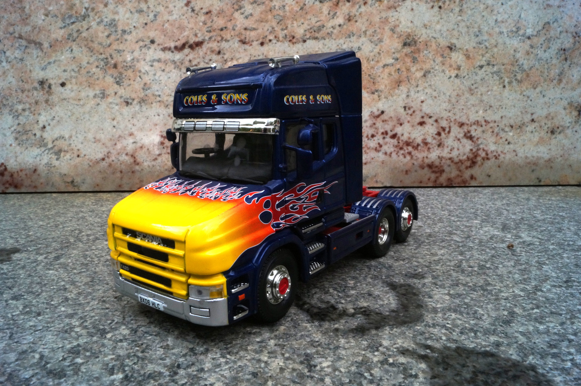 Scania Topline 3achs Zugmaschine "Coles& Sons"