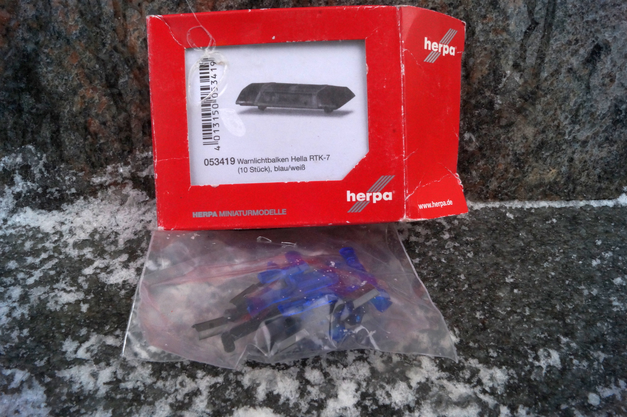 053419 -Herpa - Zubehör Warnbalken Hella RTK-7, blautransparent (10 Stück